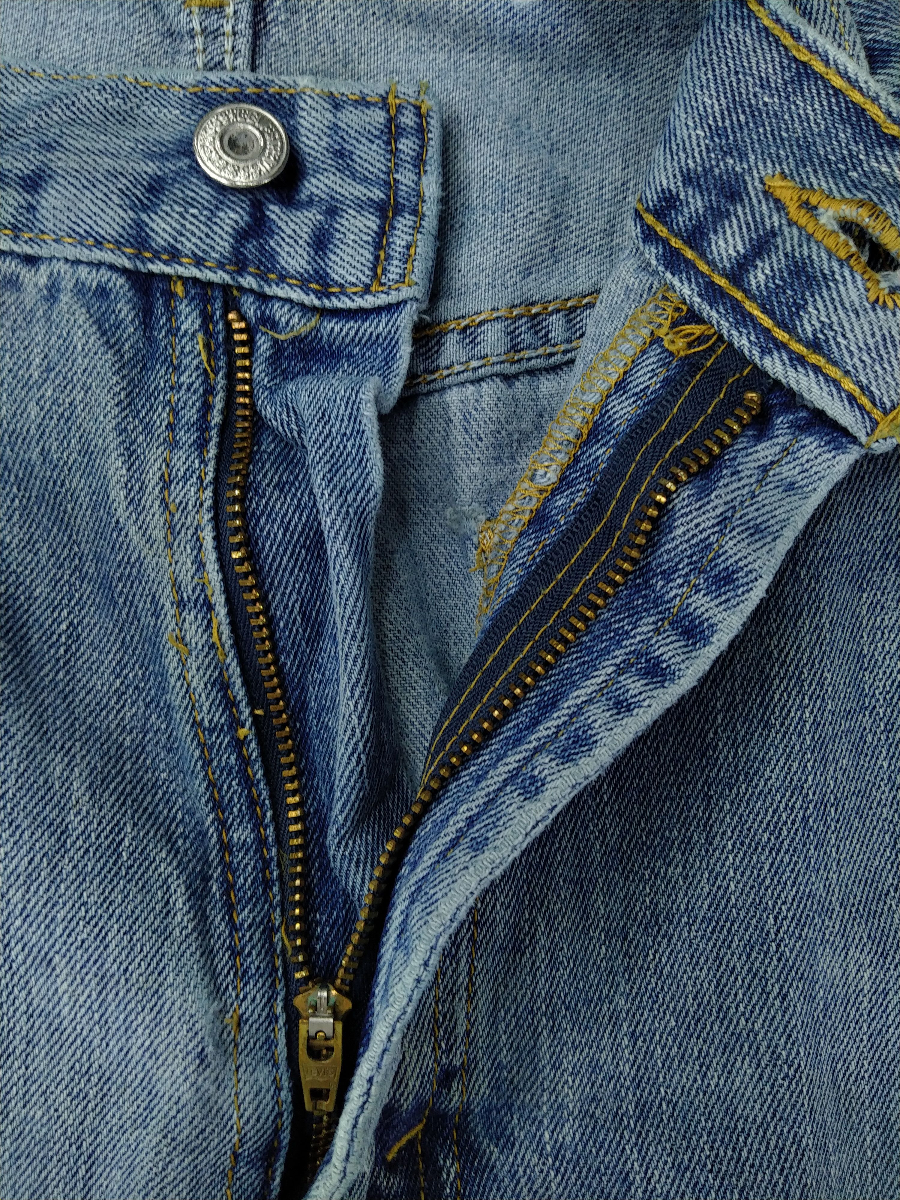 Levi's Faded Blue Vintage Levi's 505 Jeans 37x34.5 Denim -JN1022 Size US 37 - 6 Thumbnail