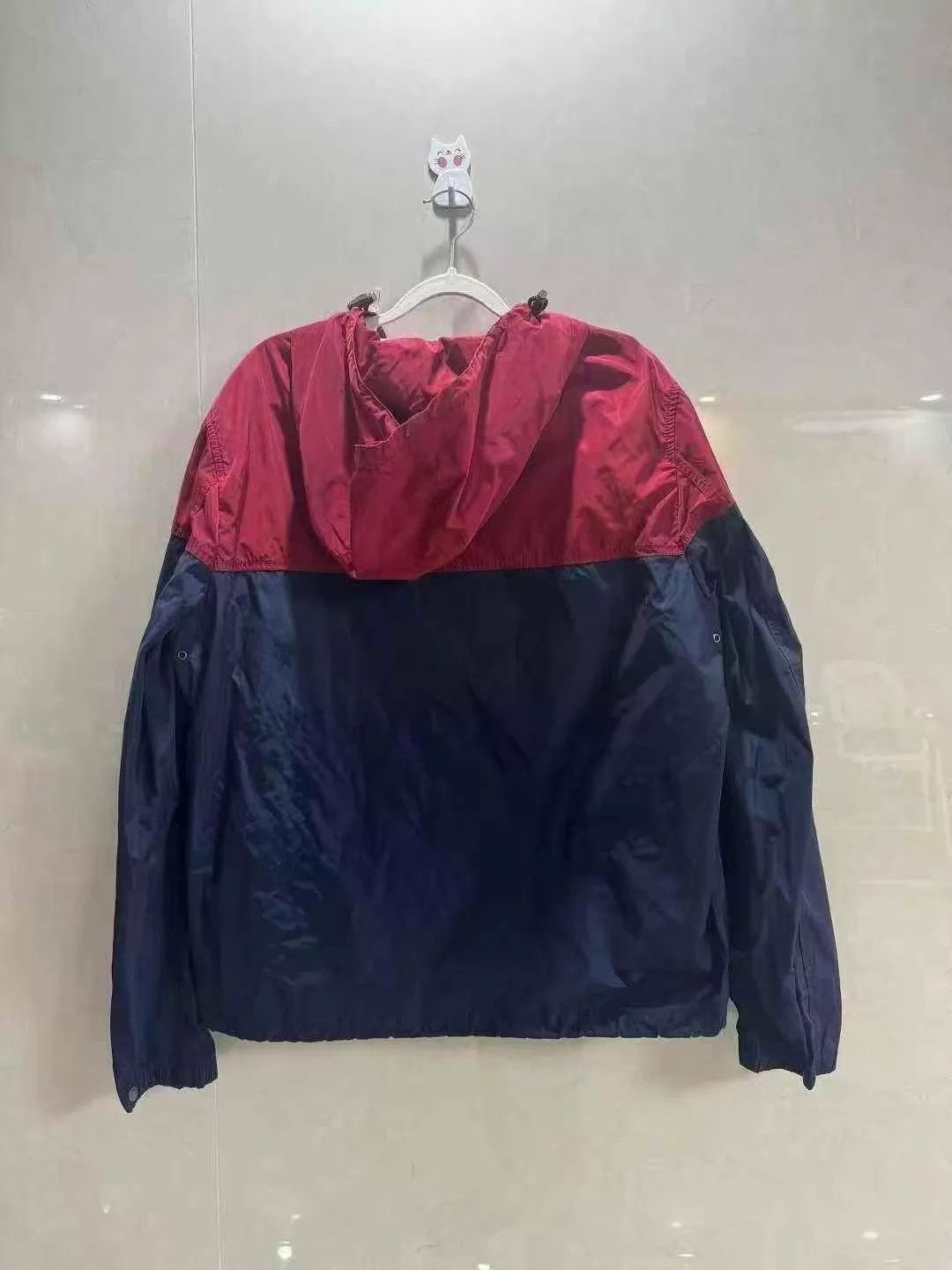 Burberry Burberry Check Jacket Red & Blue Lining XL Near Mint Size US XL / EU 56 / 4 - 2 Thumbnail