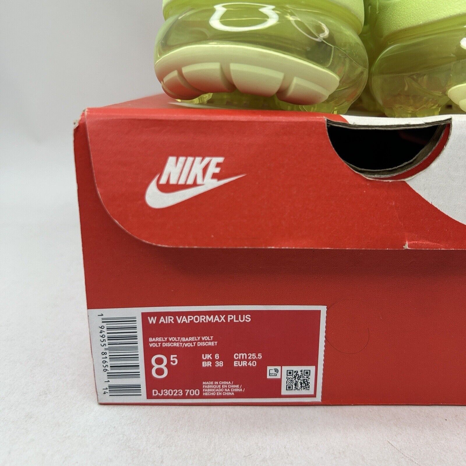 Nike Nike Air VaporMax Plus WMNS “Barely Volt” 2024 Size US 8.5 / IT 38.5 - 5 Thumbnail