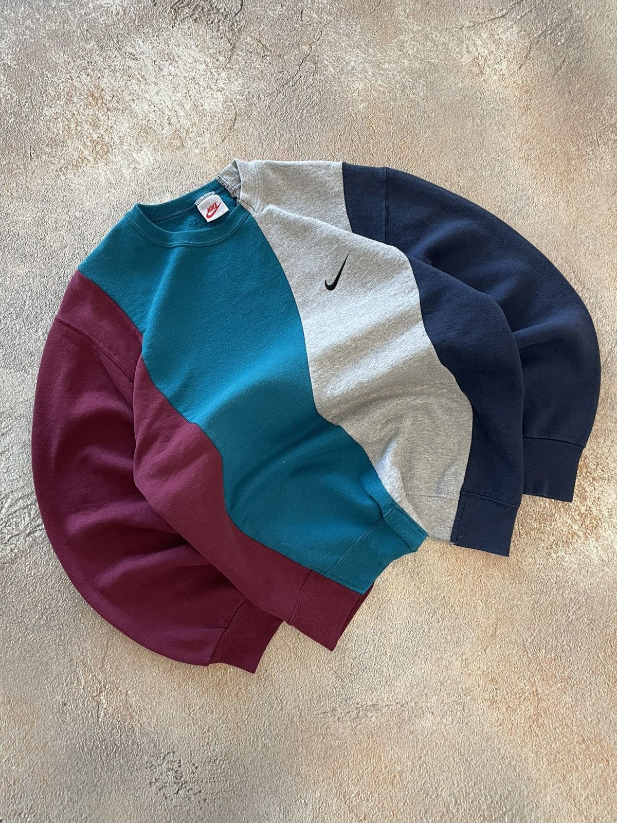 Nike Vintage Nike Custom Made Sweatshirt Small Logo Size US S / EU 44-46 / 1 - 1 Thumbnail