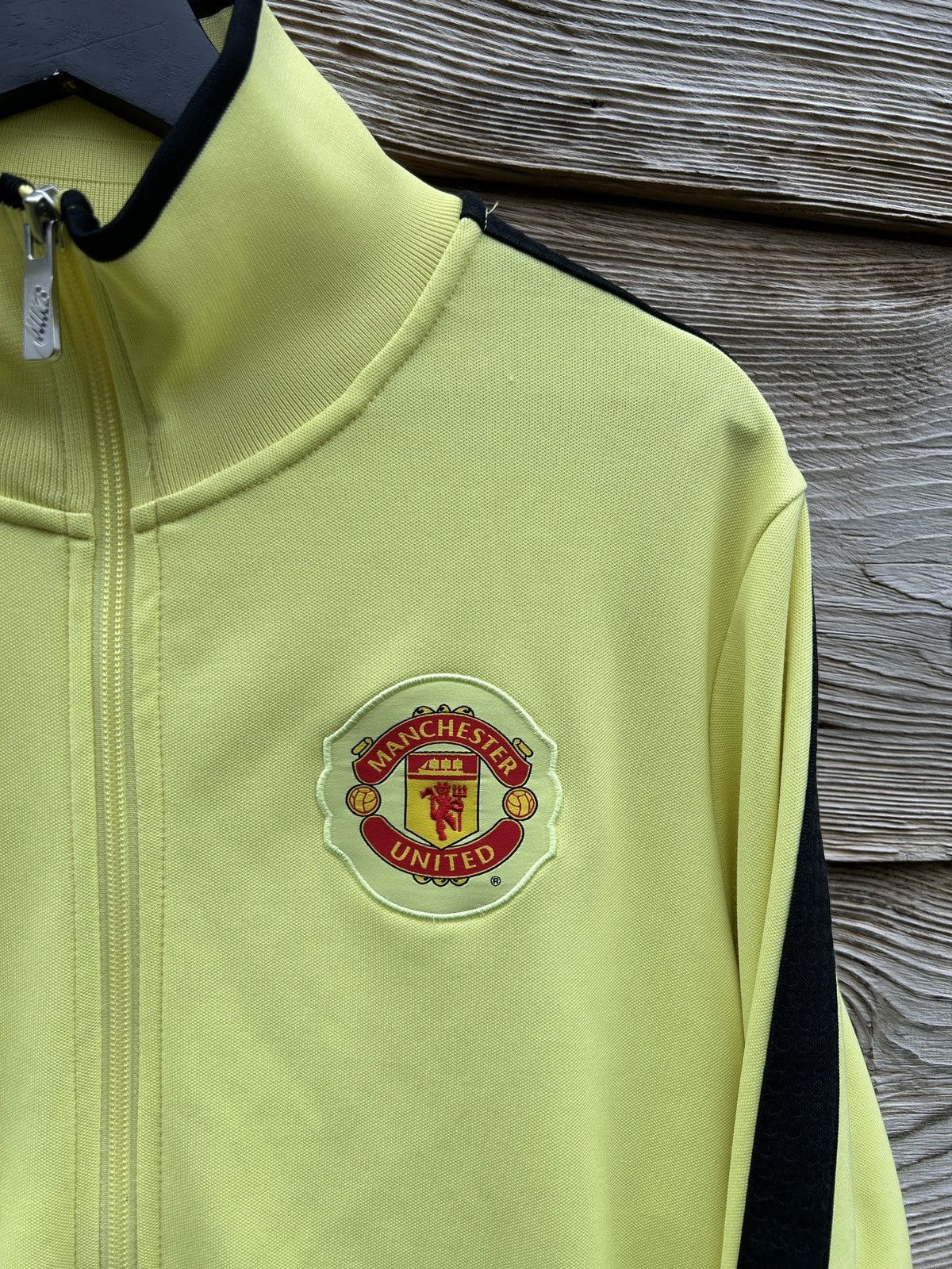 Nike Vintage Nike Manchester United 2011/12 Tracksuit Jacket Size US M / EU 48-50 / 2 - 2 Thumbnail