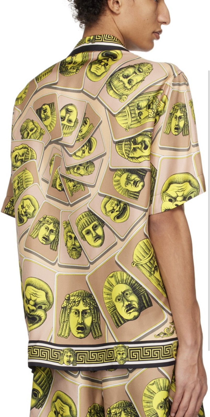Versace Le Maschere print Shirt size46 Size US S / EU 44-46 / 1 - 6 Thumbnail