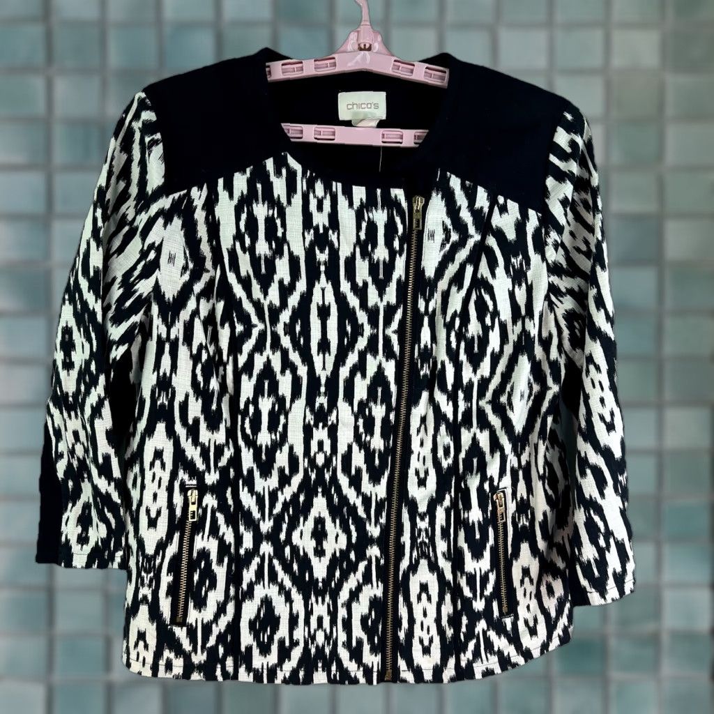 Vintage CHICO'S Full Zip Animal Print Moto Jacket Womens Size 1 Black White Adult Regular Short 3/4 Sleeve NWT Size XS / US 0-2 / IT 36-38 - 1 Thumbnail