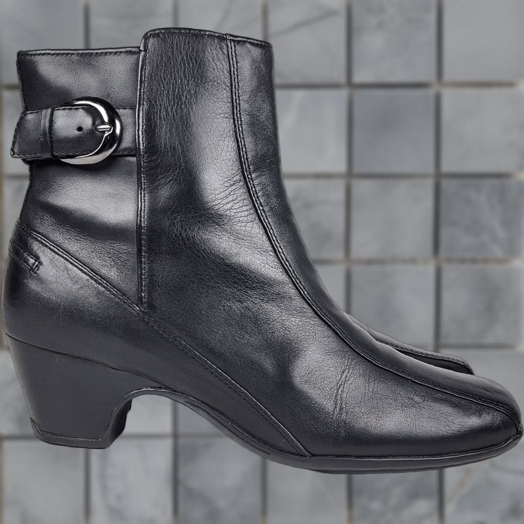 Clarks Clarks Artisan Dara III Womens Black Leather Ankle Boots Size 9.5 N Size US 10 / IT 40 - 1 Thumbnail