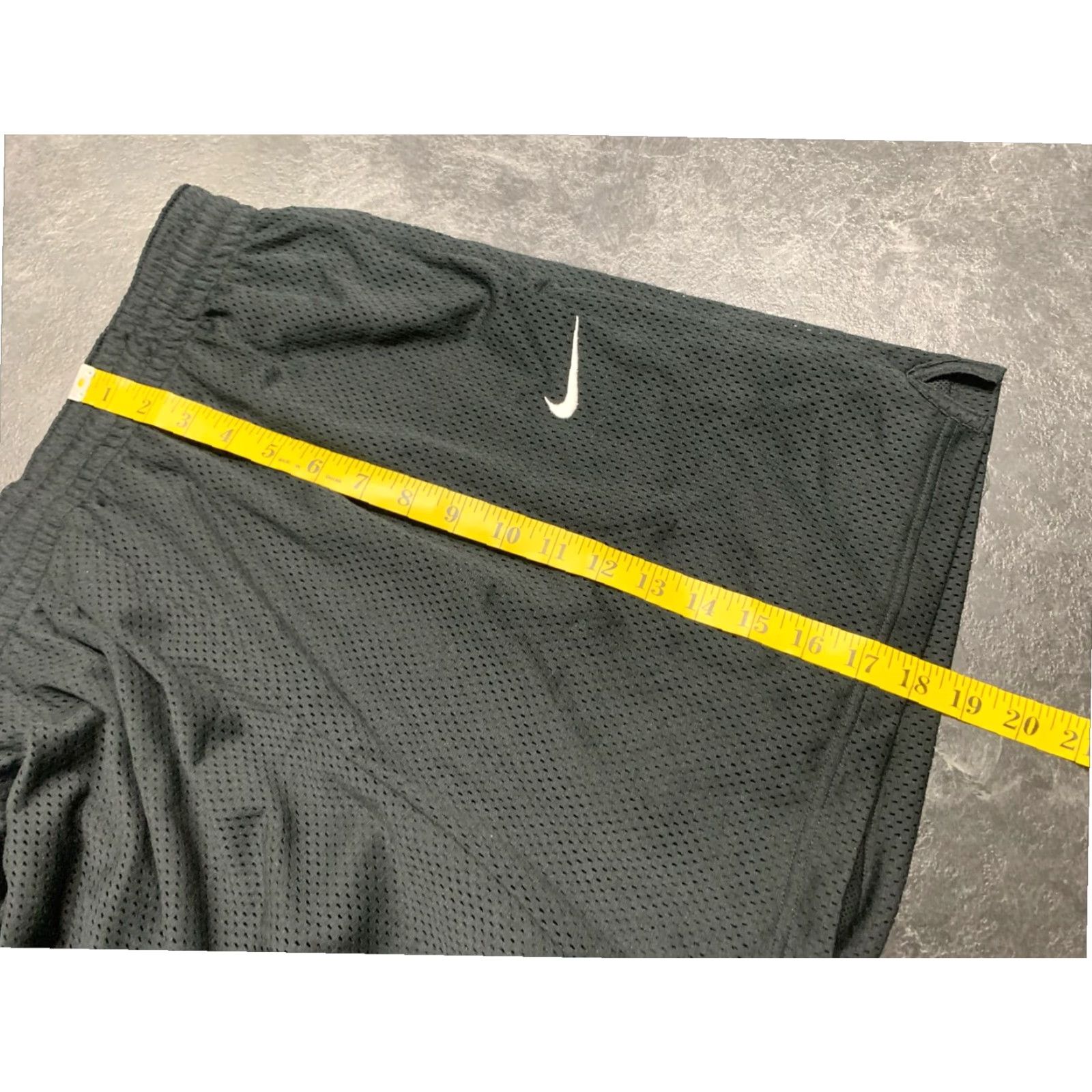 Nike Nike Athletic Shorts Mens XL Black Loose Fit Thigh Length Activewear Size US 36 / EU 52 - 6 Thumbnail