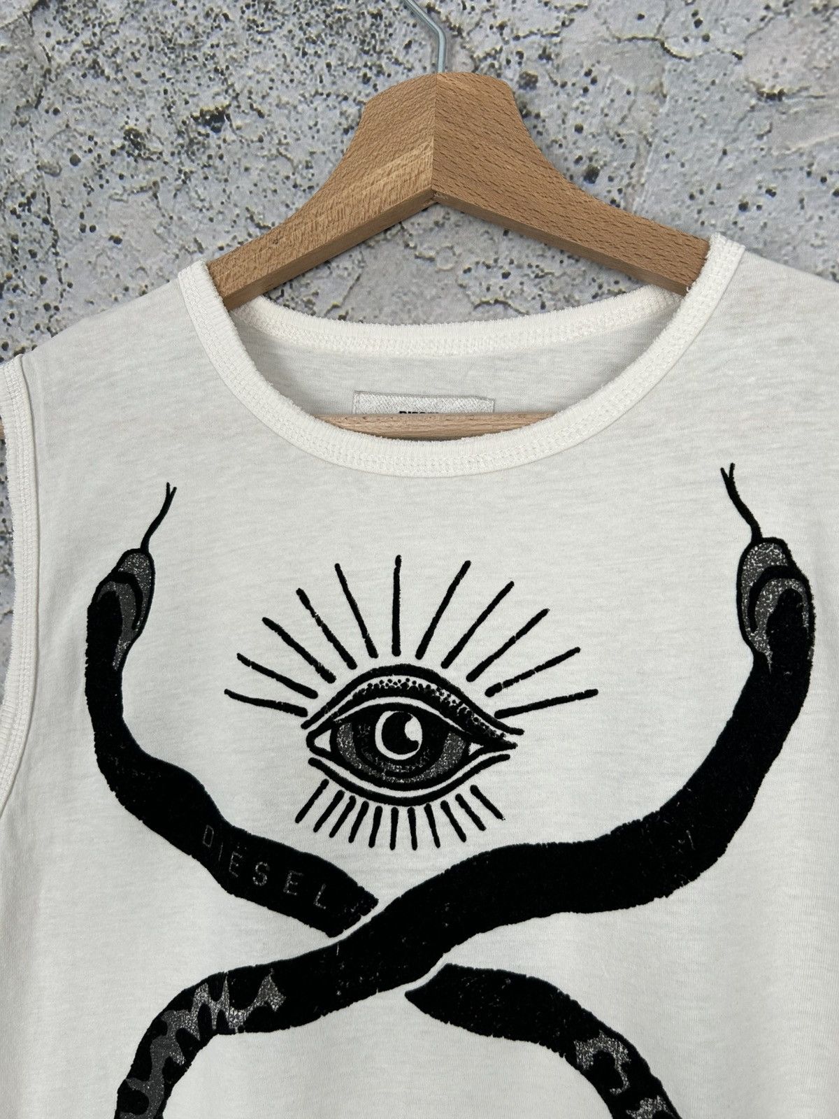 Other Vintage Diesel Snakes Y2K Punk Graphic Tee Avant Garde Size US XXS / EU 40 - 3 Thumbnail