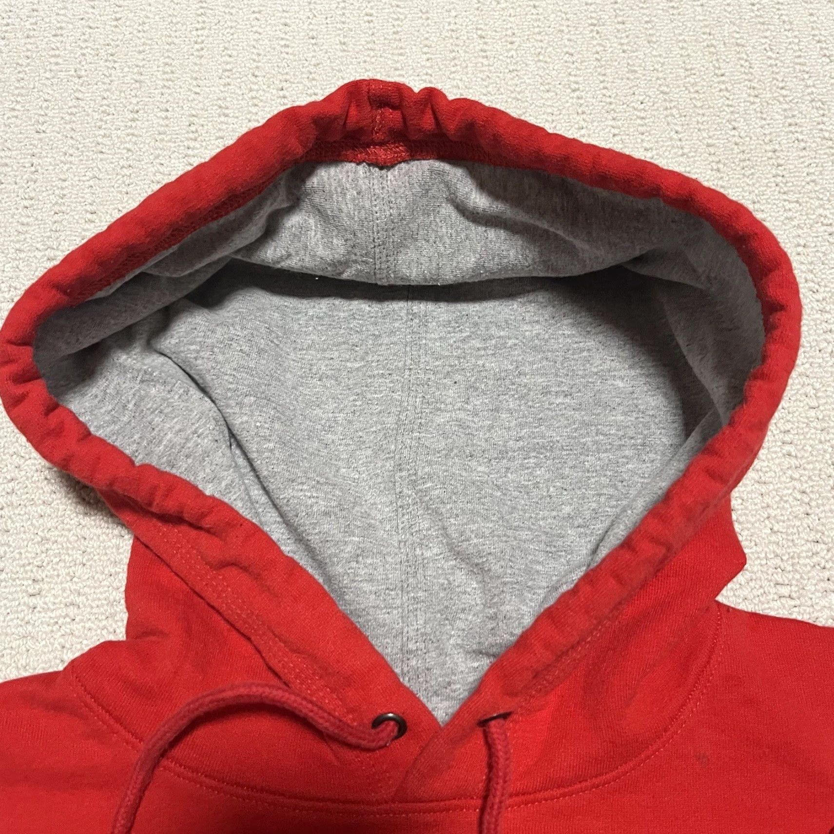 Champion Champion Hoodie Mens Small Red Embroidered Logo Pullover Sweatshirt Vintage Knit Cotton Polyester Heavyweight Hooded Pockets Classic Sports Logo Mens Size US S / EU 44-46 / 1 - 7 Thumbnail