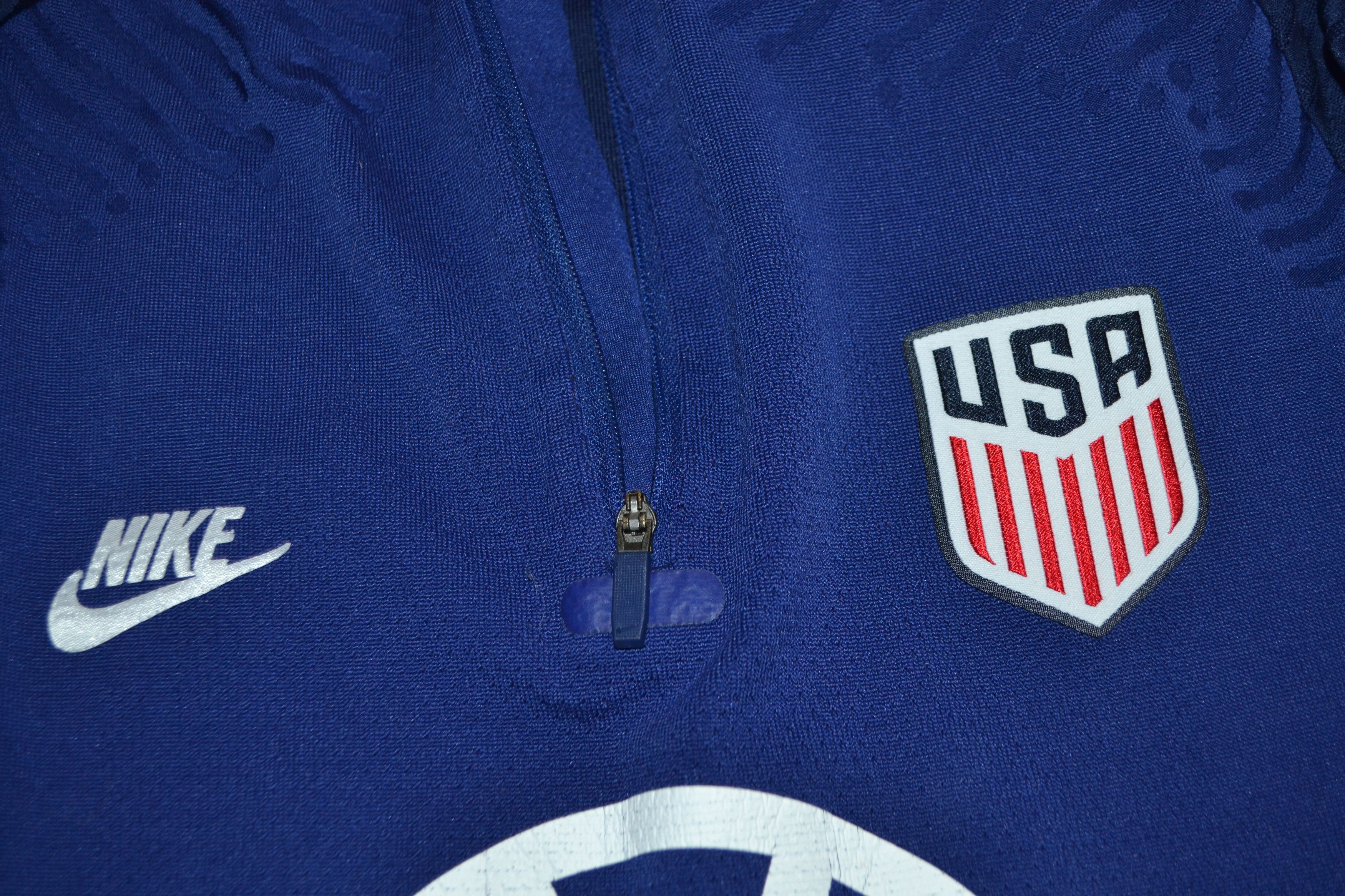 Nike AUTHENTIC USA 2020 Training 1/4 Zip Top Jersey Vaporknit Size M / US 6-8 / IT 42-44 - 4 Thumbnail