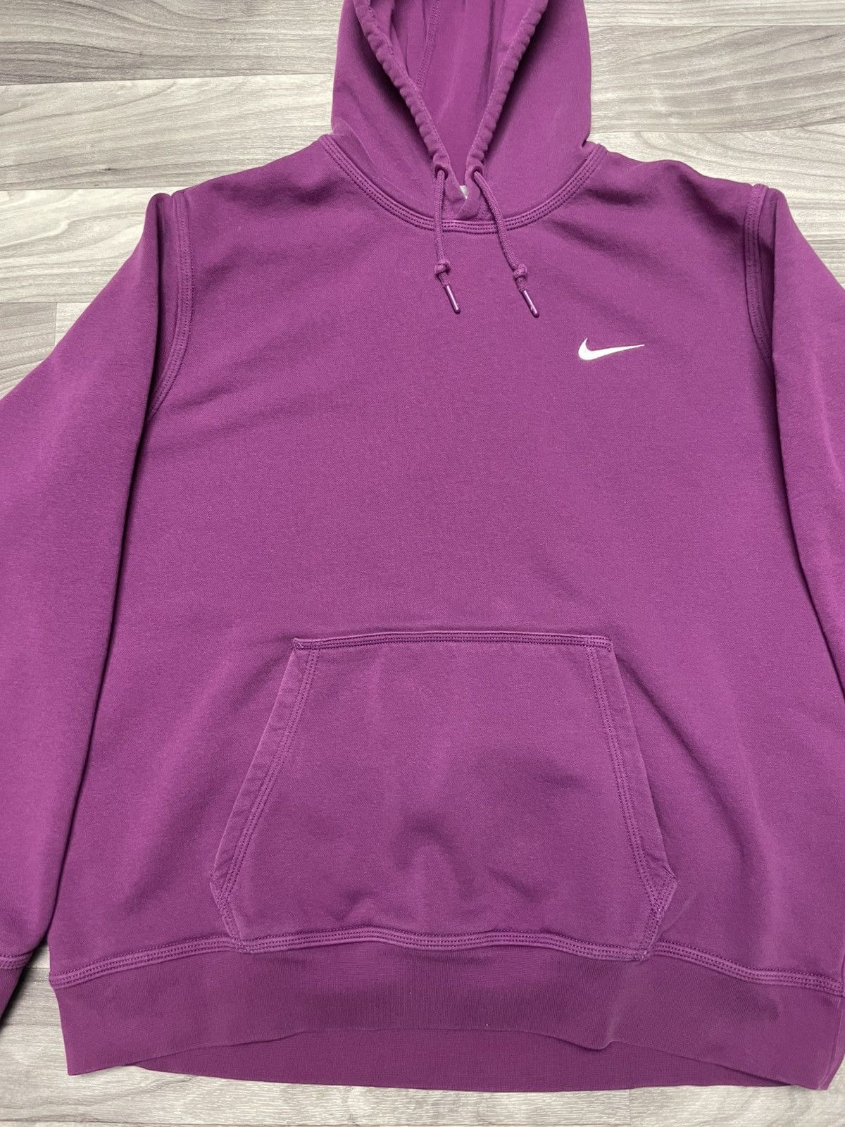 Nike Nike Mens XL Hoodie – Burgundy, Great Condition, Streetwear Size US XL / EU 56 / 4 - 2 Thumbnail