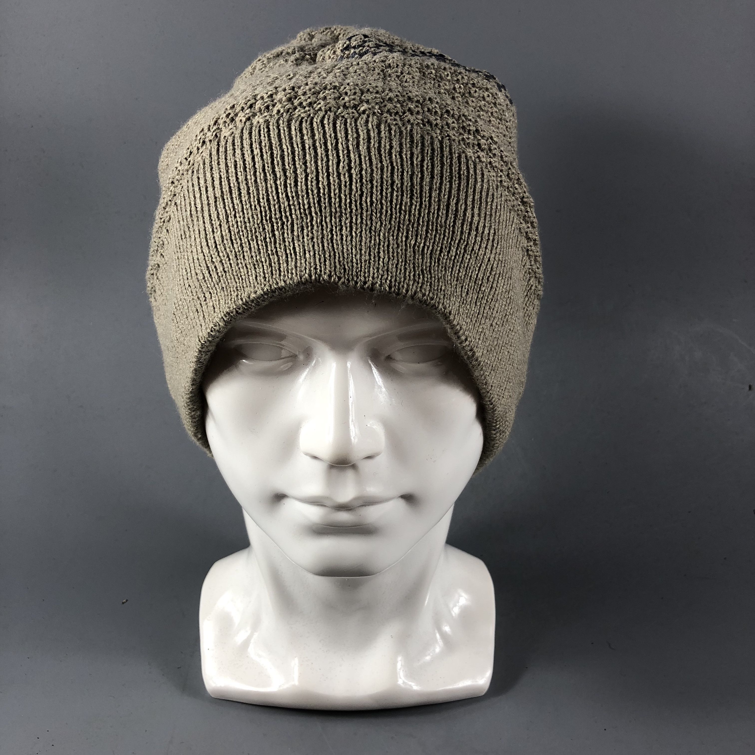 Phenix Phenix Beanie Snowcap Snow Hat Winter Hat B589 Size ONE SIZE - 2 Thumbnail