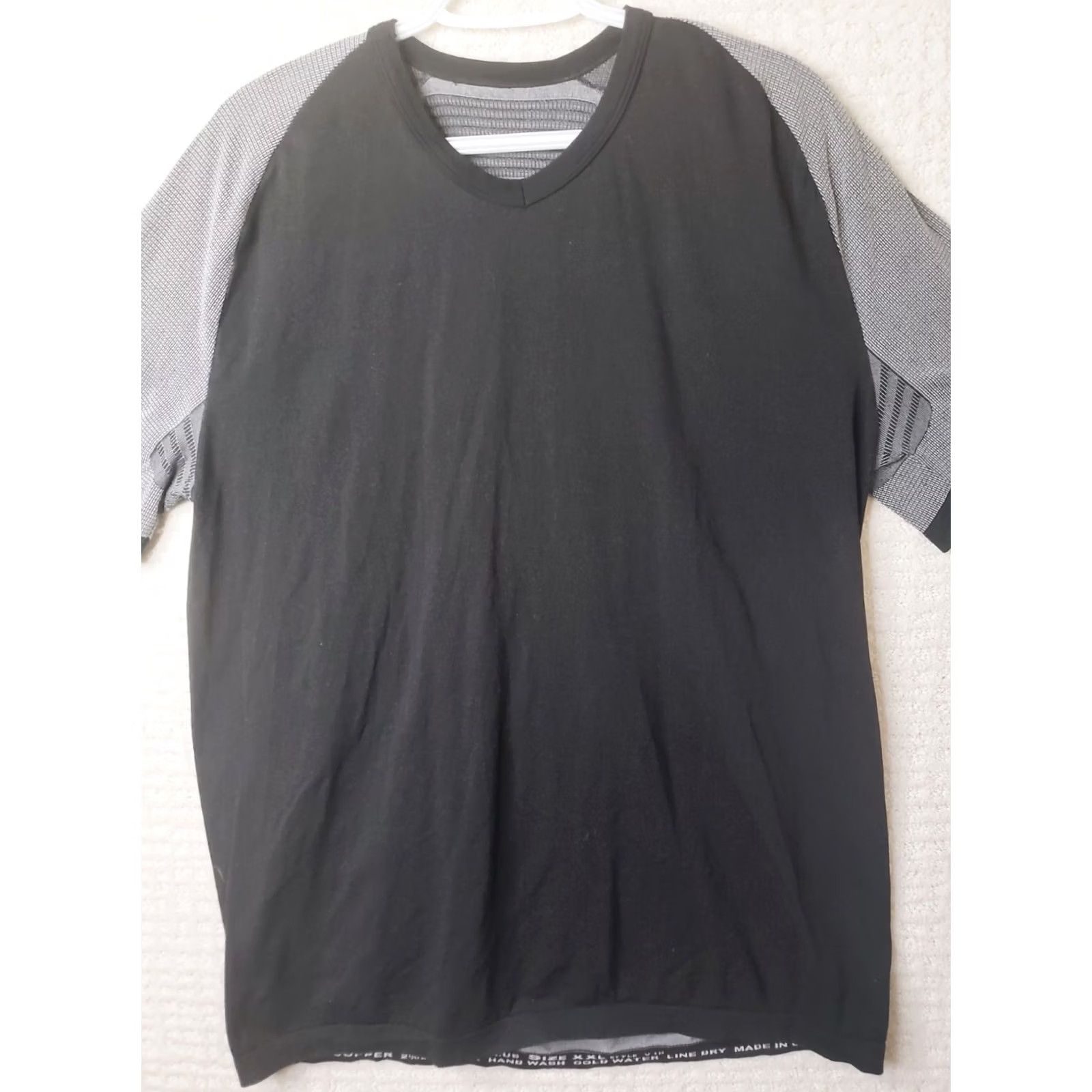 Vintage Xoskin Black Gray Athletic Compression Shirt Men's XXL Short Sleeve Pullover Size US XXL / EU 58 / 5 - 2 Thumbnail
