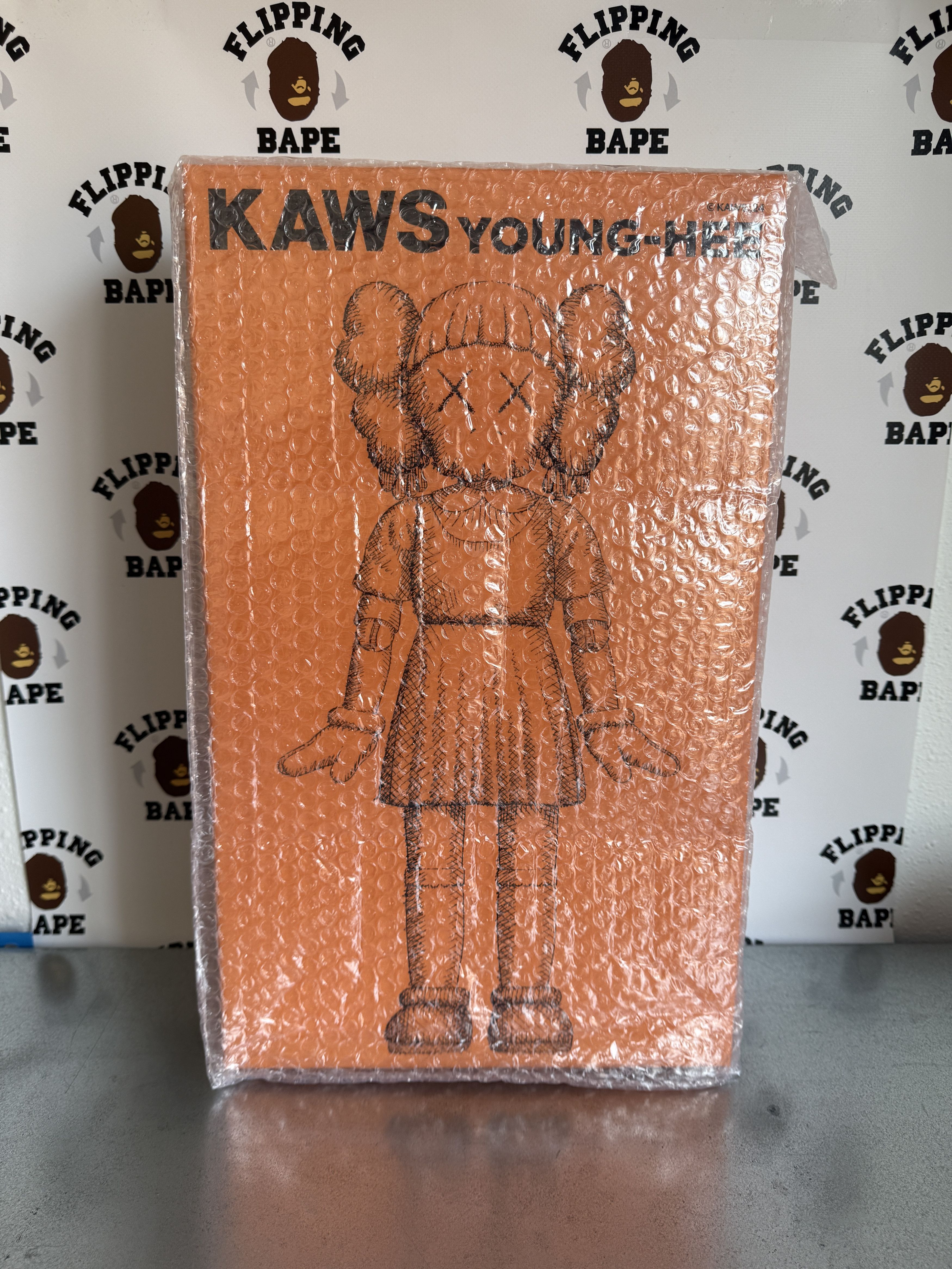 Kaws KAWS YOUNG-HEE Figure (Coloured) Size ONE SIZE - 23 Thumbnail