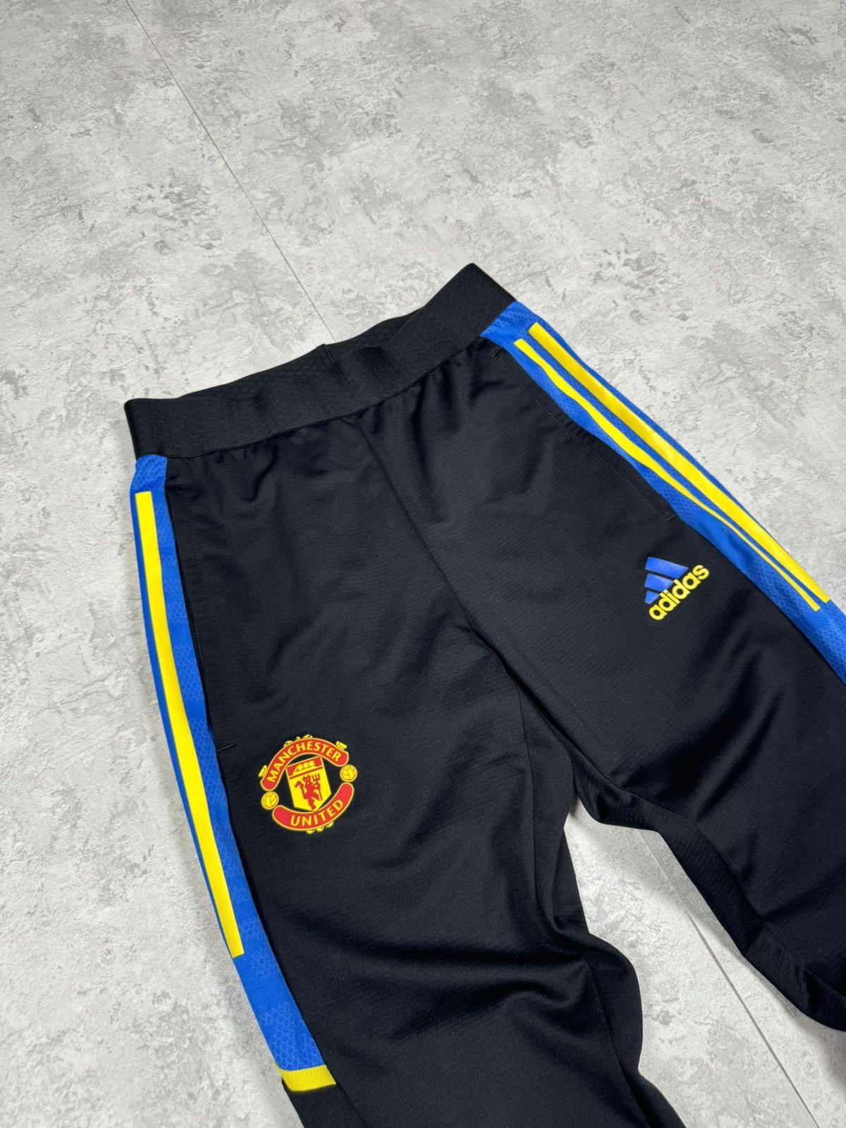 Adidas Adidas Manchester United Training Jersey Track Suit Size XS Size US XS / EU 42 / 0 - 13 Thumbnail