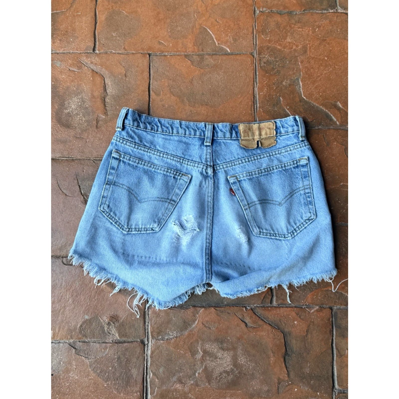 Levi's VINTAGE Levi's 501 Premium Cut Offs Shorts Womens 30 Blue Button Fly Distressed Bermuda Jeans Boys? Size 24" / US 00 / IT 34 - 2 Thumbnail