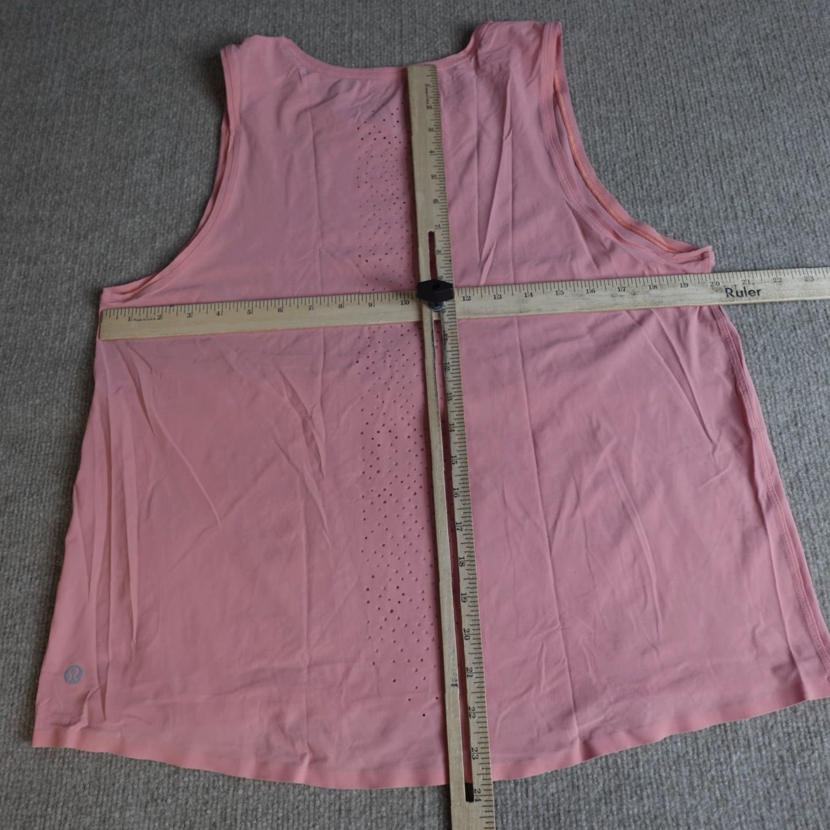 Lululemon Lululemon Womens Top Large Pink Athletic Run On Tank Shirt Sleeveless Pullover Regular Size L Women Running Yoga Cross Training Events Size L / US 10 / IT 46 - 6 Thumbnail