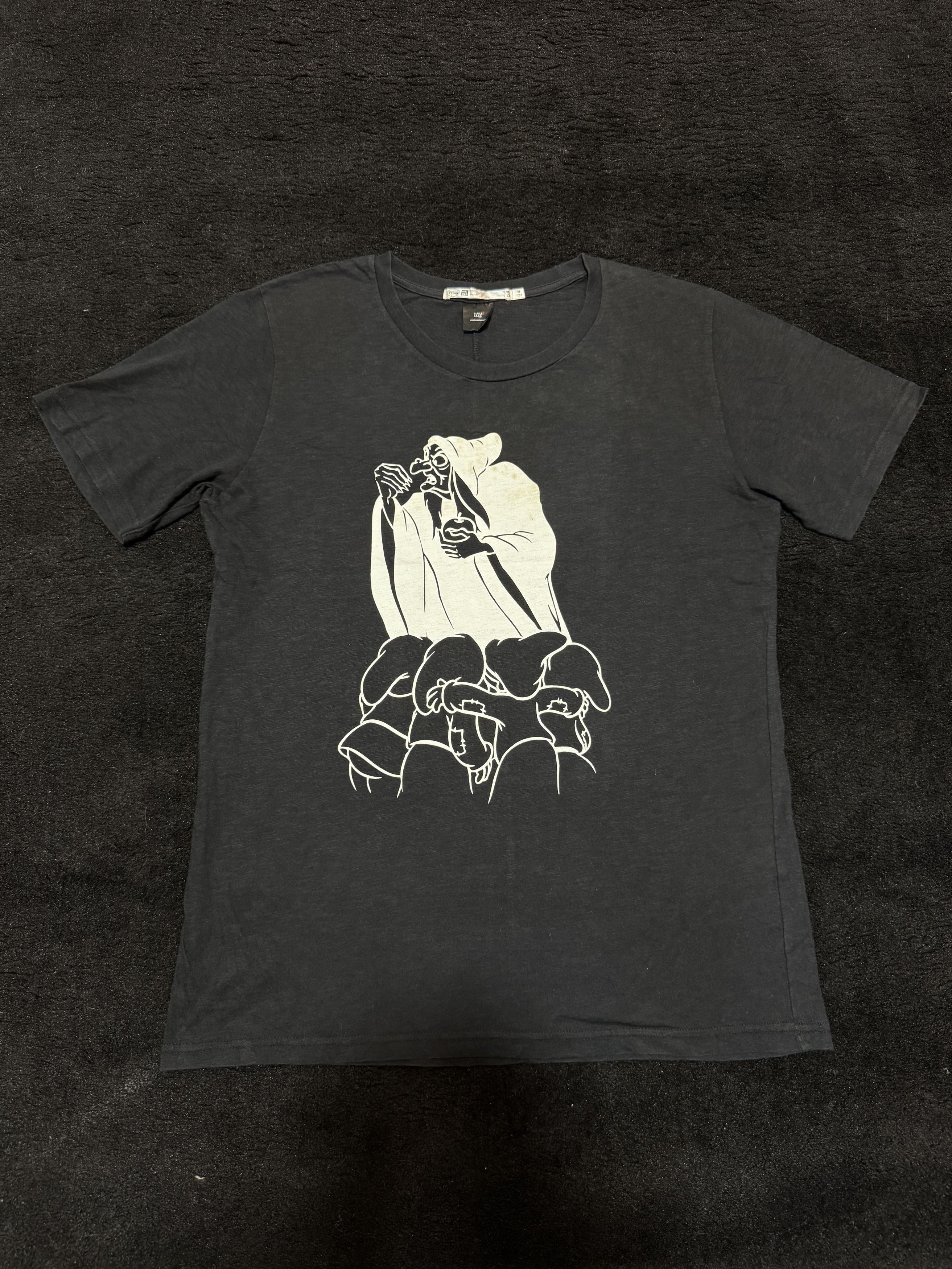 Jun Takahashi Uniqlo Undercover Disney Snow White T shirt Size US M / EU 48-50 / 2 - 1 Thumbnail