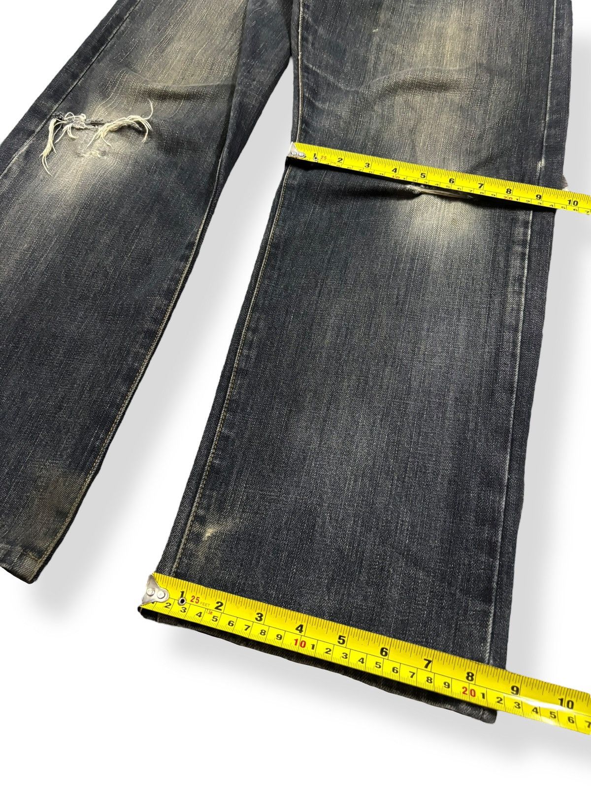 Burberry Vintage Burberry London NovaCheck Loose Fit Distressed Jeans Size US 34 / EU 50 - 16 Thumbnail