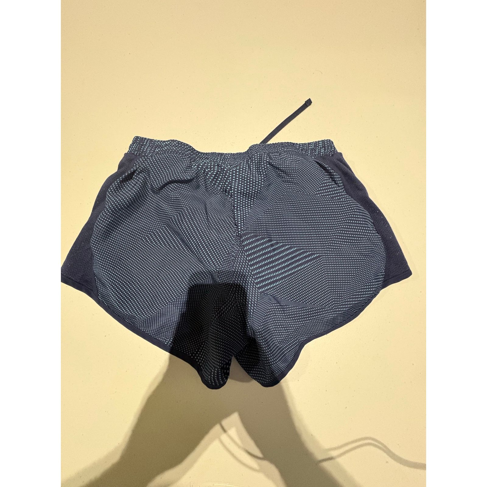 Under Armour Under Armour Women’s Blue Shorts Athletic Mesh Lined Size S Size 28" / US 6 / IT 42 - 5 Thumbnail