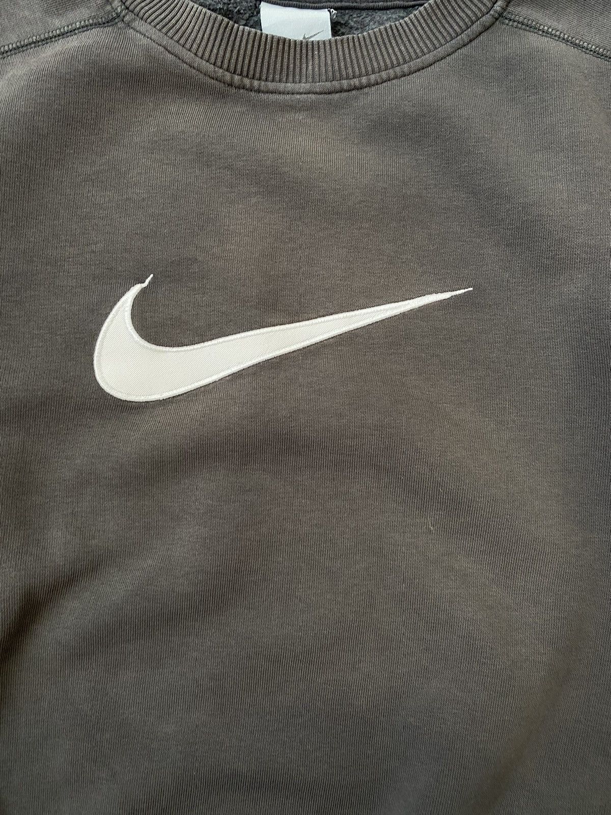 Nike Vintage Nike Big Swoosh Crewneck Faded Distressed Sweatshirt Size US S / EU 44-46 / 1 - 2 Thumbnail