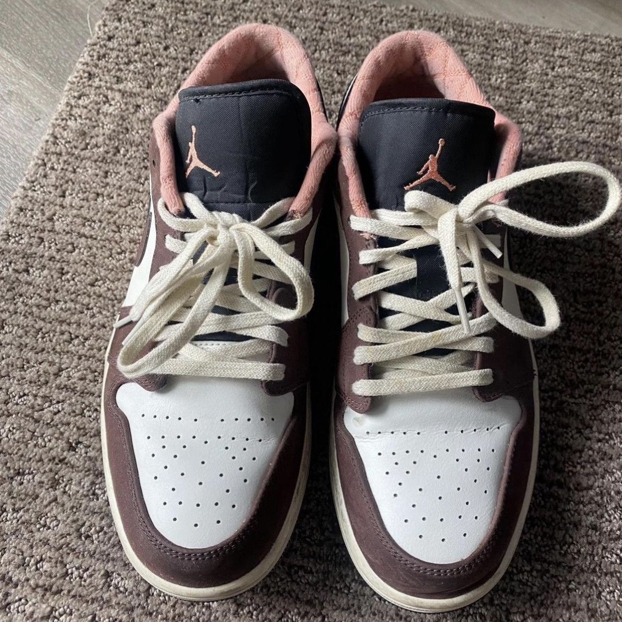 Jordan 1 “Mocha” Lows