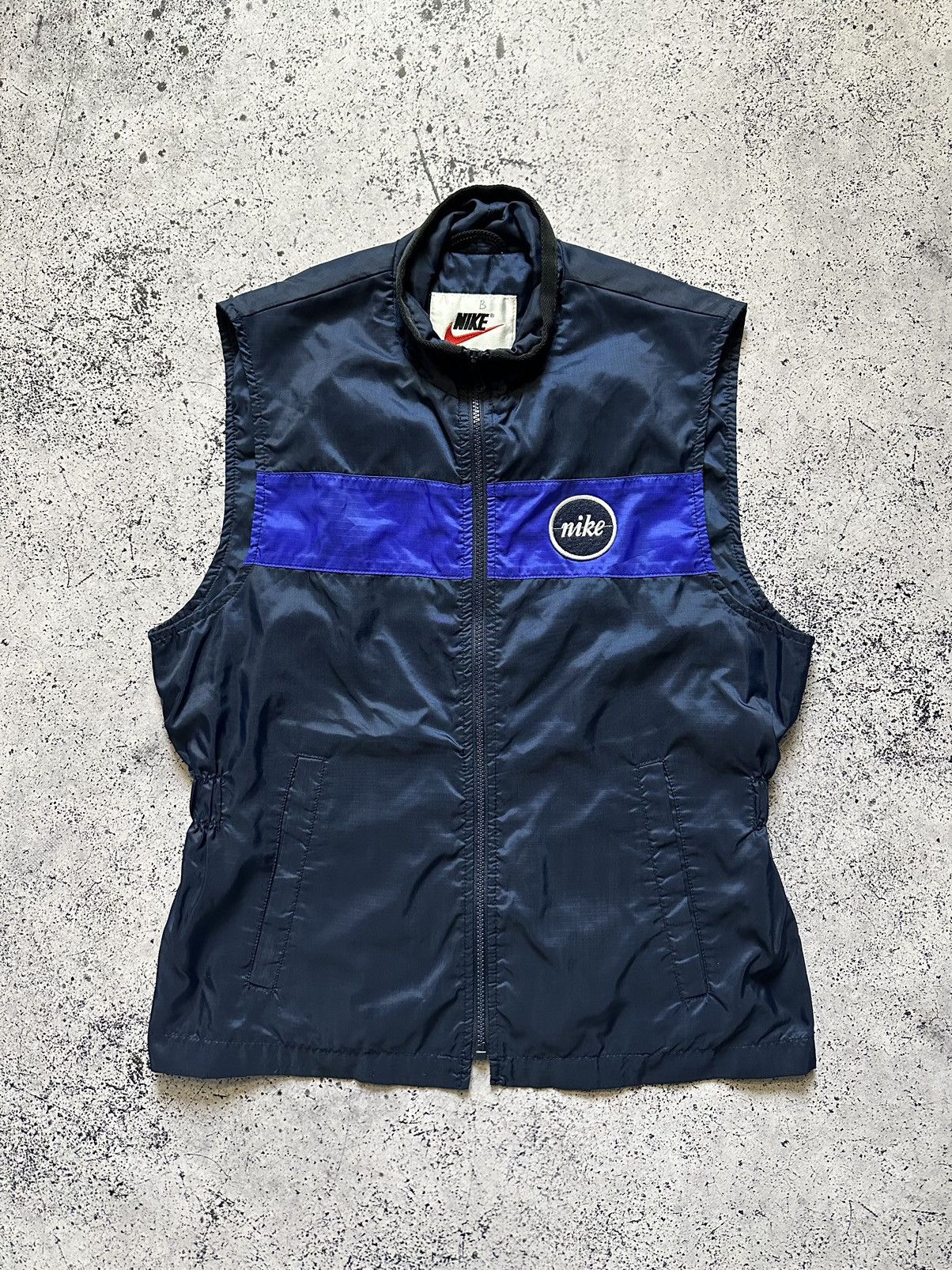 Nike × Vintage Vintage 90s Nike Nylon Vest Drill Embroidered Logo Y2K USA Size US S / EU 44-46 / 1 - 1 Thumbnail