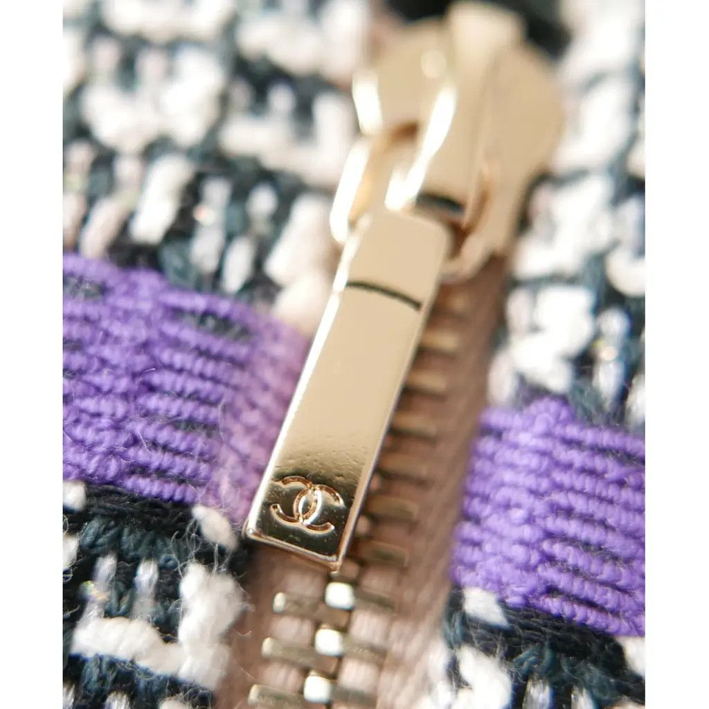 Chanel Chanel Spring 2017 Fantasy Tweed Zip & Velcro Detail Skirt Size 27" / US 4 / IT 40 - 7 Thumbnail