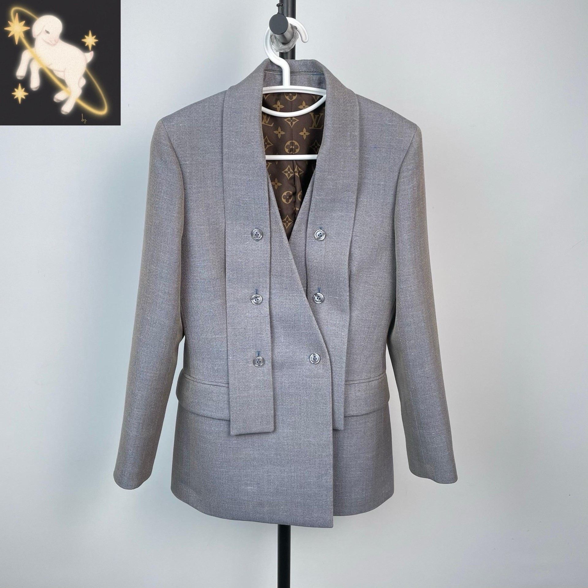 Louis Vuitton Louis Vuitton Blue Suit 34 Men Size 40R - 1 Thumbnail