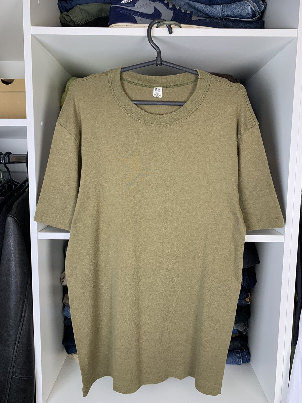 Vintage Vintage Blank Single Stitch T- Shirt Size 52 Size US L / EU 52-54 / 3 - 1 Thumbnail