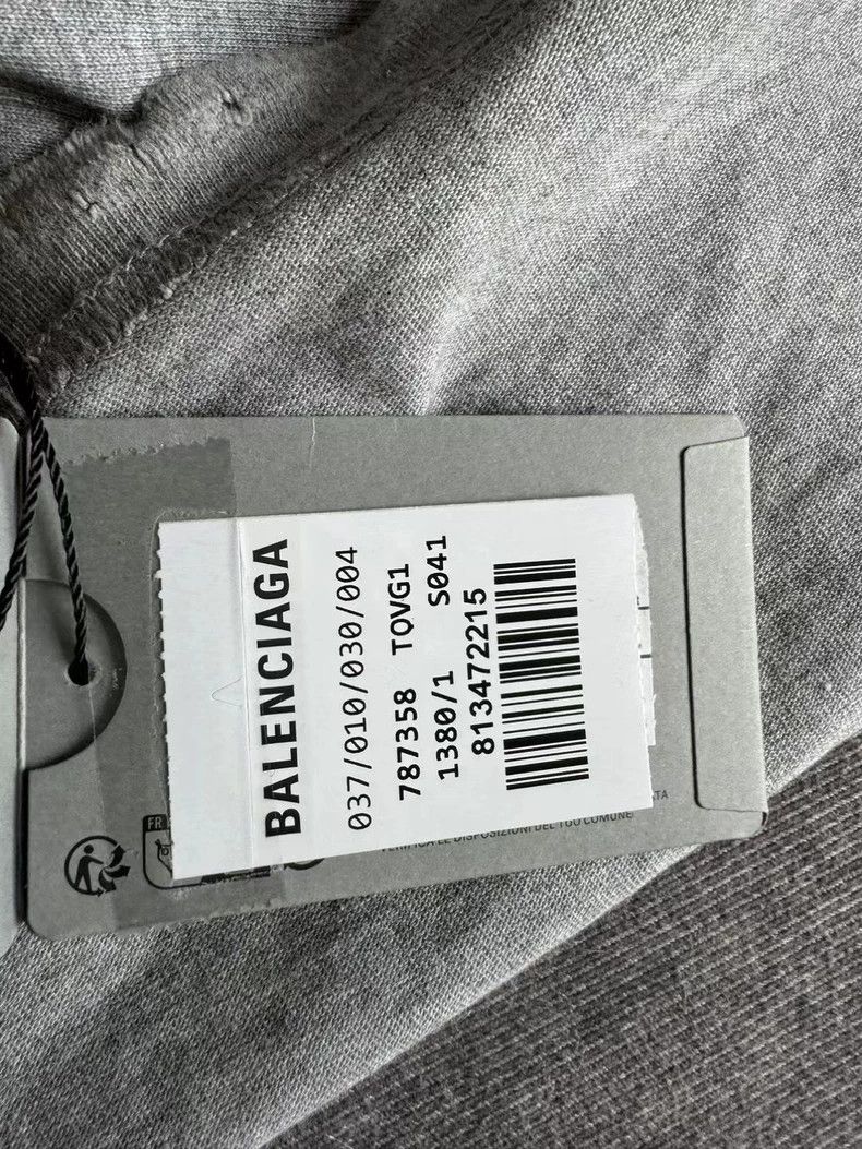 Balenciaga Balenciaga Black AI generates damaged short-sleeved ash. Size US L / EU 52-54 / 3 - 5 Thumbnail