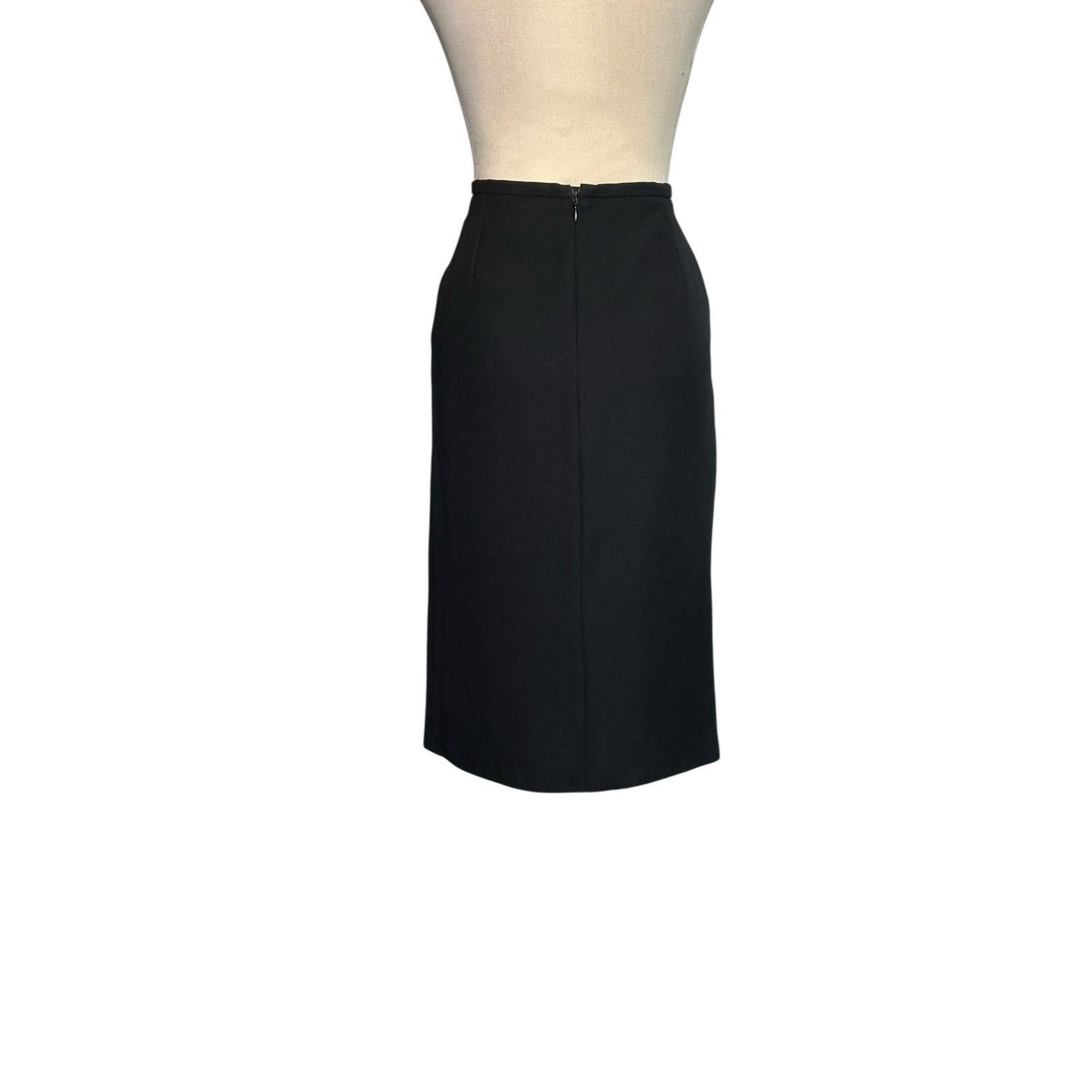 Armani Collezioni Armani Colezzioni black side ruched tulip skirt size 2 Size 28" / US 6 / IT 42 - 5 Thumbnail