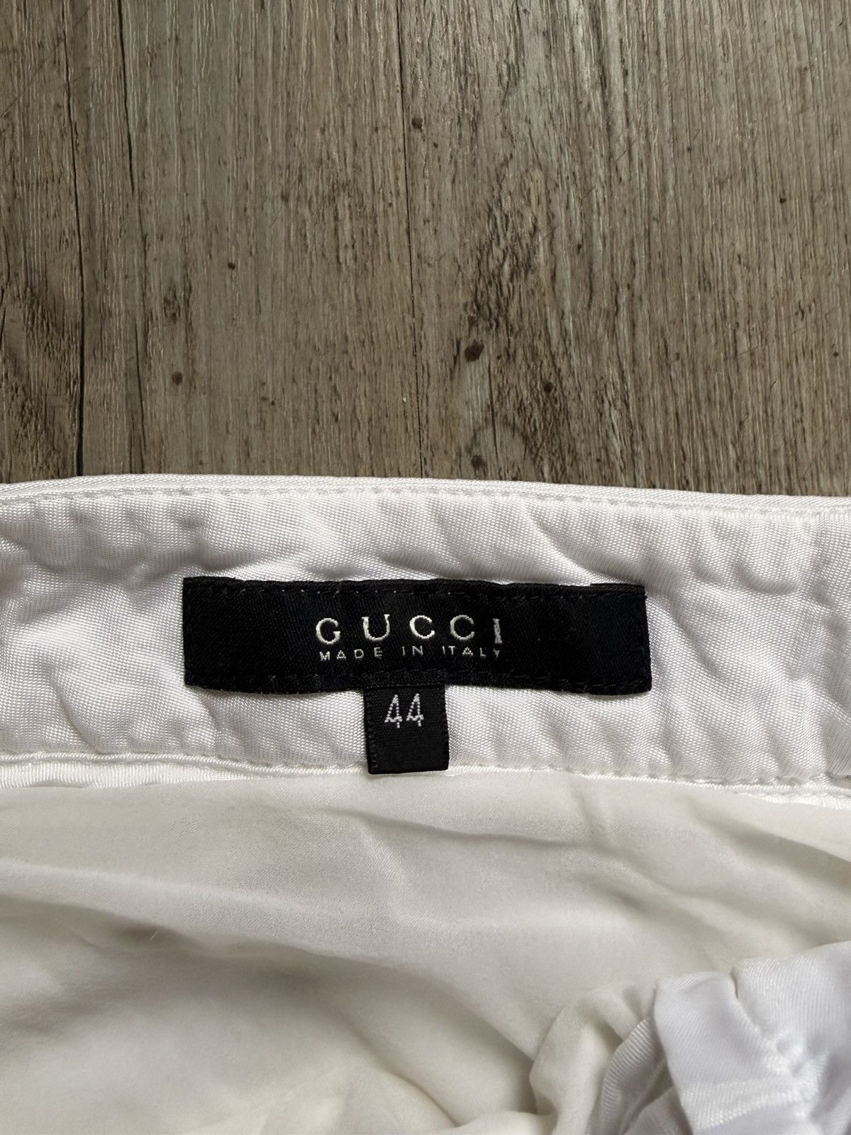 Gucci F/W 2004 Gucci by Tom Ford White satin trousers w/ bow trim Size 32" / US 10 / IT 46 - 9 Thumbnail