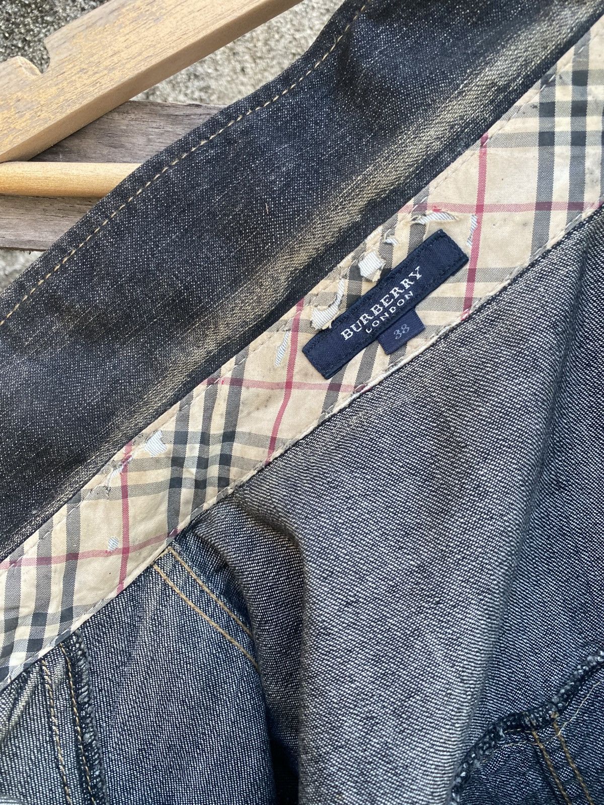 Burberry Vintage Burberry Denim Shirt Button Ups Size M / US 6-8 / IT 42-44 - 9 Thumbnail