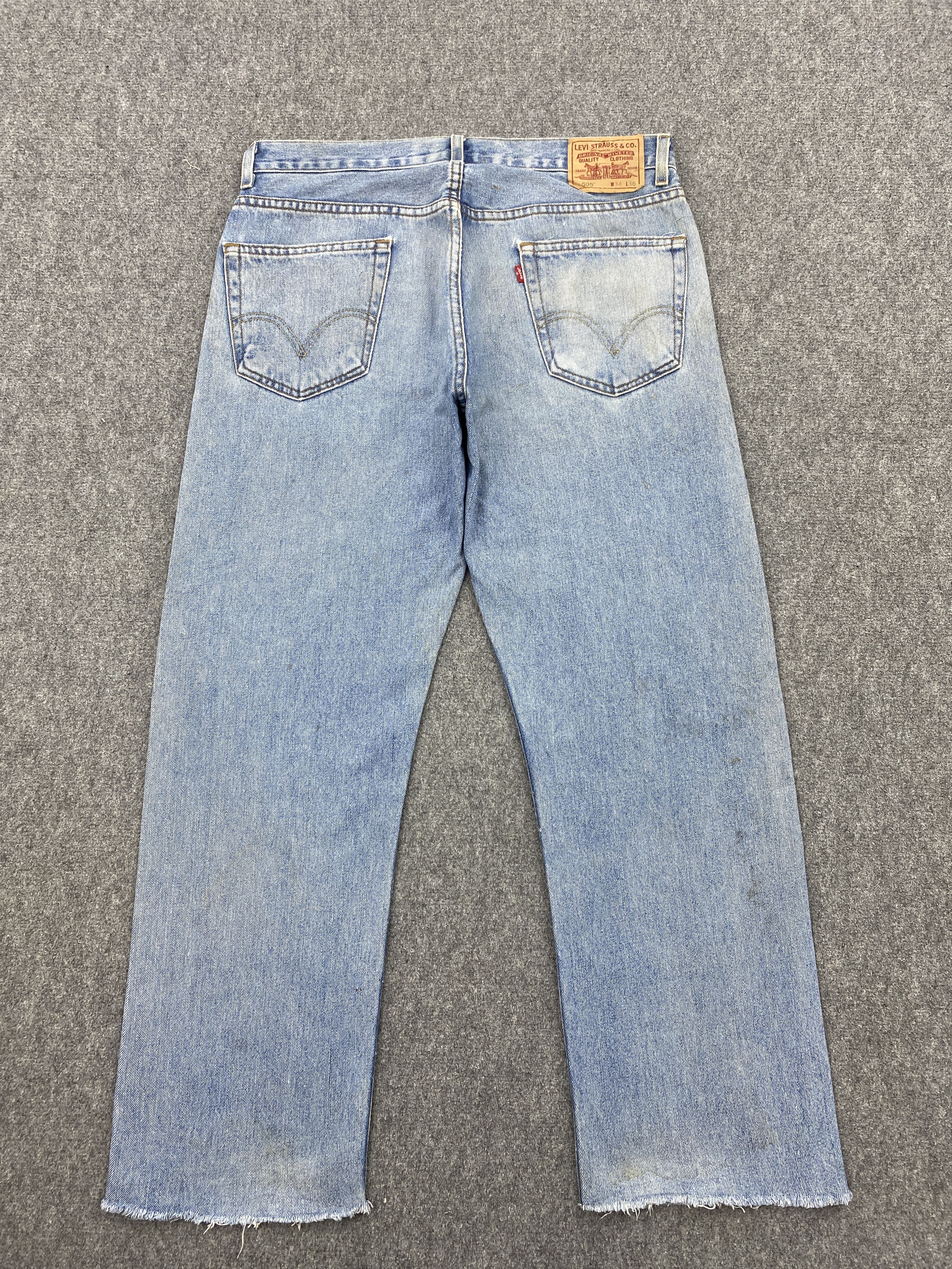 Levi's × Vintage Faded Blue Vintage Levi's 505 Regular Fit Jeans Size US 34 / EU 50 - 3 Thumbnail