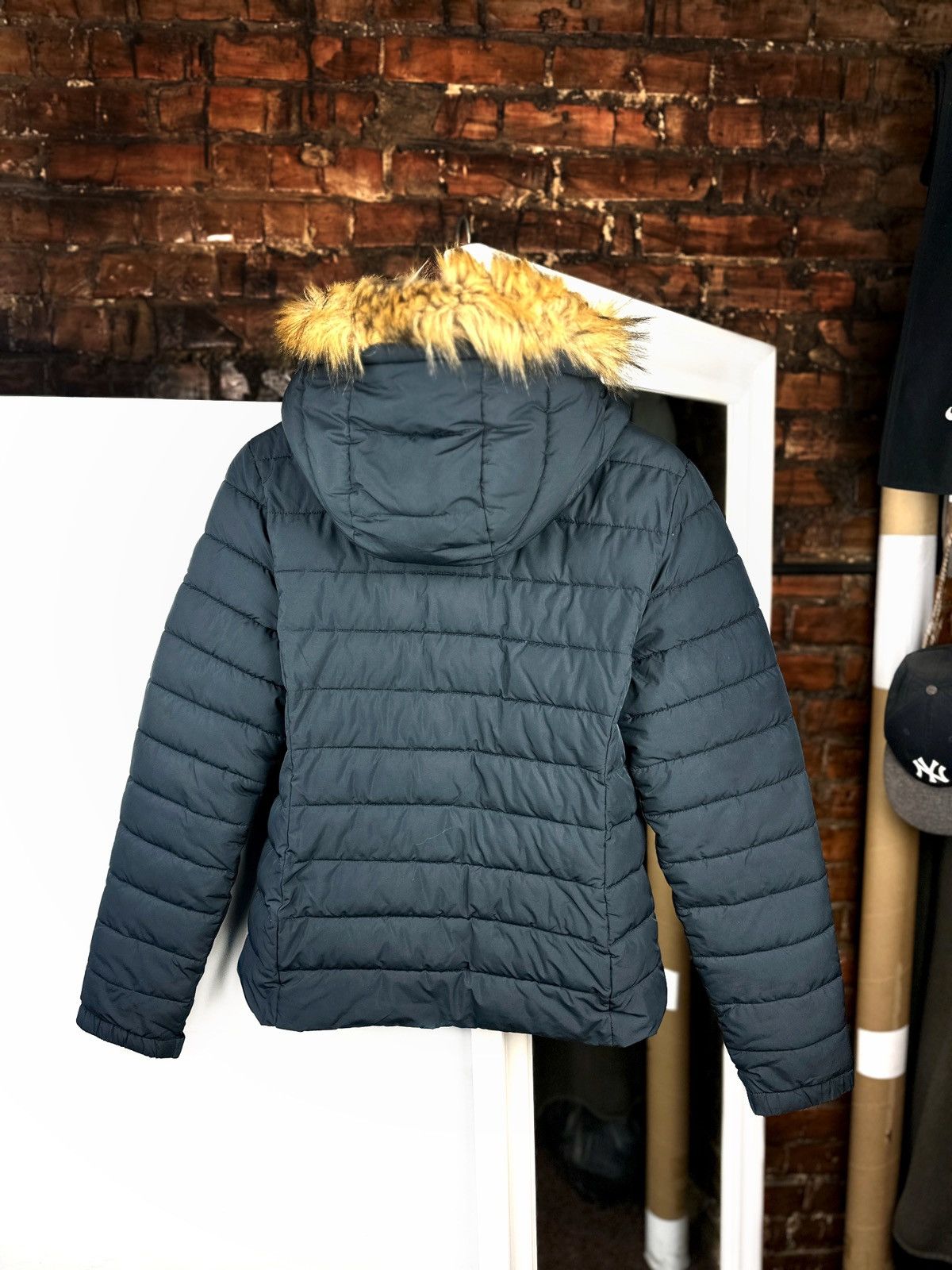Superdry Superdry Fuji Jacket Women’s – Quilted Puffer, Faux Fur Hood Size M / US 6-8 / IT 42-44 - 4 Thumbnail