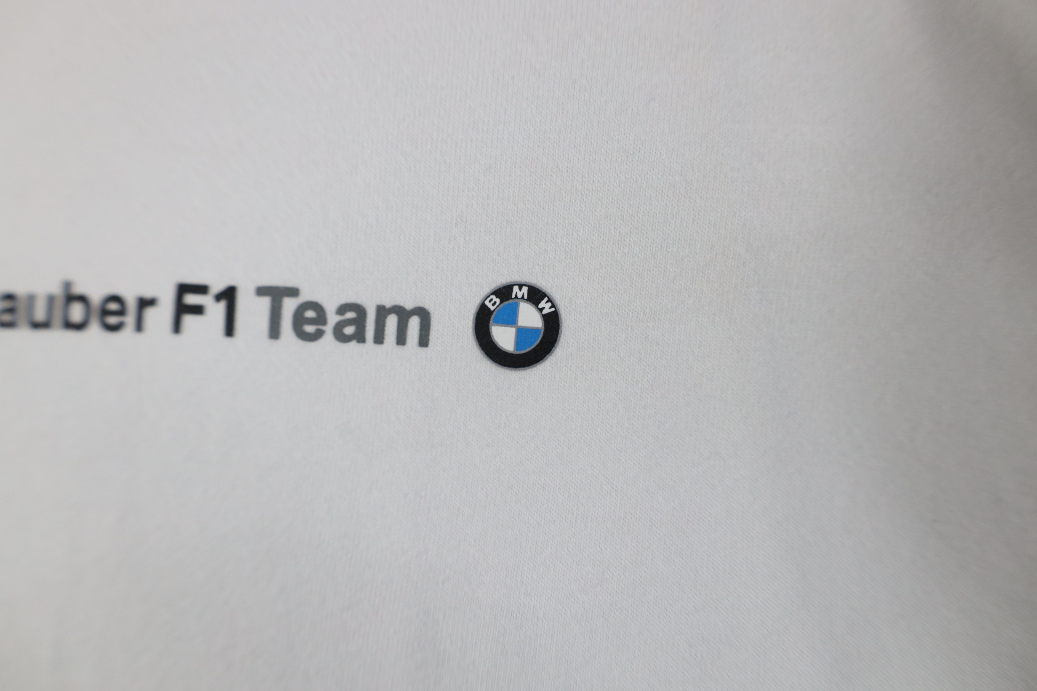 Vintage Vintage Y2K BMW Sauber F1 Team Spell Out F1 Racing T-Shirt Size US XXL / EU 58 / 5 - 5 Thumbnail