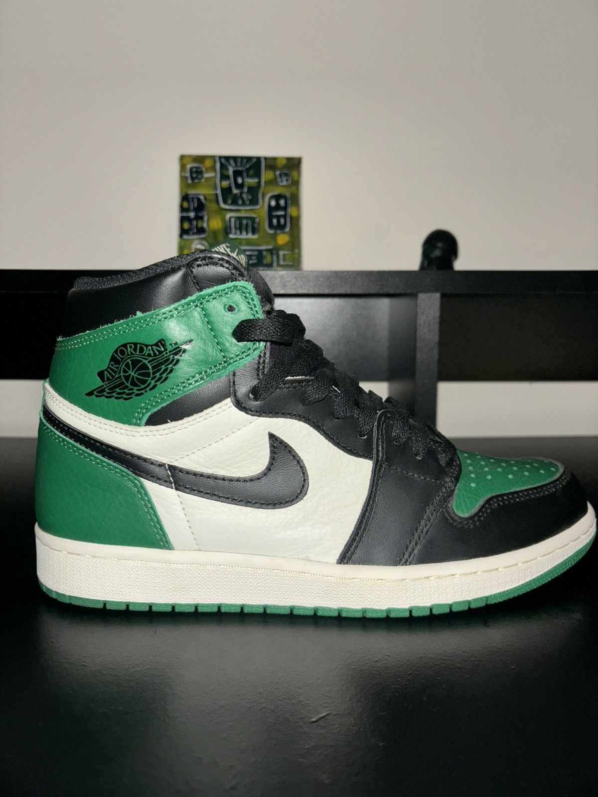 Jordan Brand Air Jordan 1 Retro High OG Pine Green ‘18 (1.0) Size US 9 / EU 42 - 4 Thumbnail