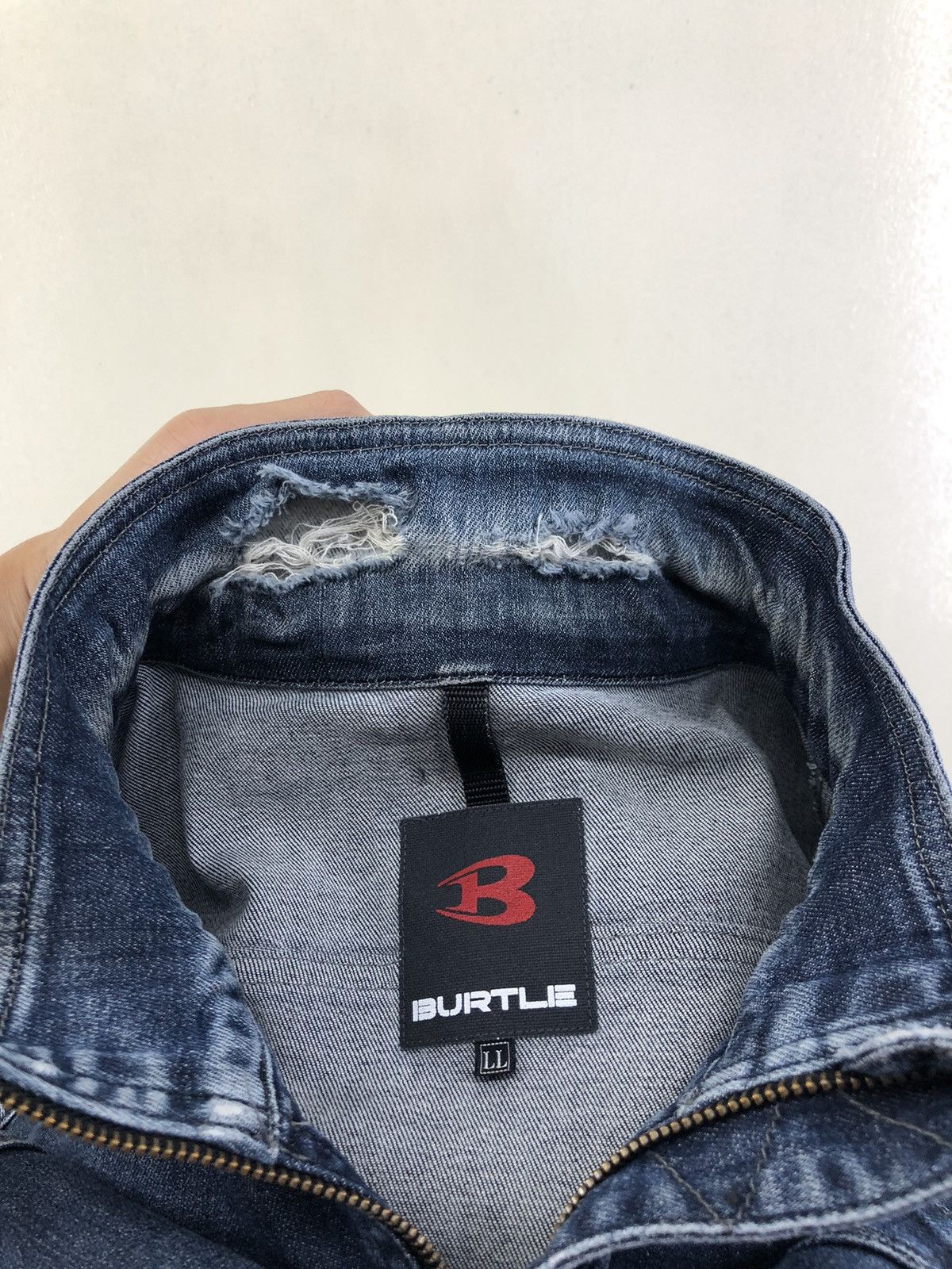 Japanese Brand Vintage Burtle Distressed Denim Workwear Jacket Size US L / EU 52-54 / 3 - 5 Thumbnail