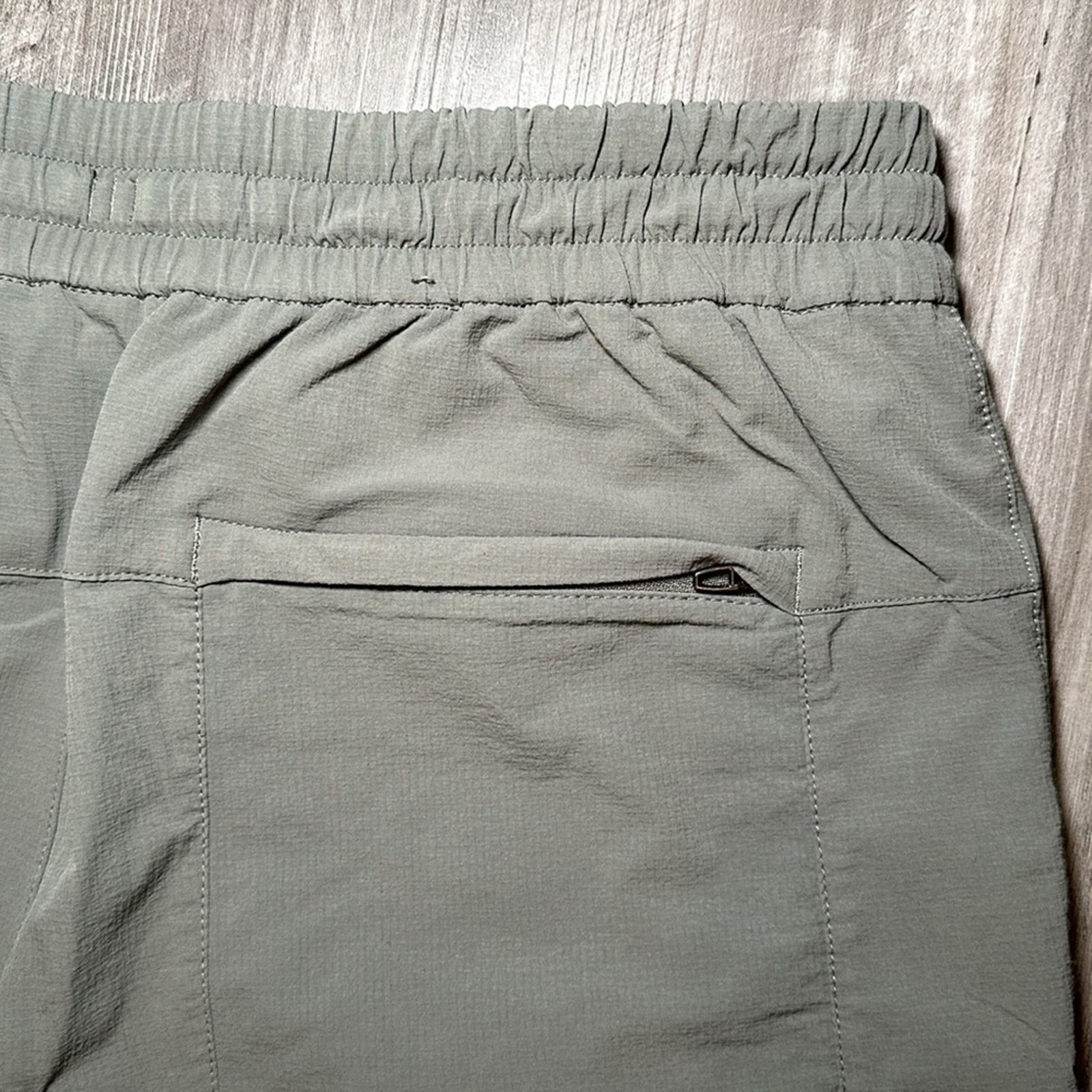 Lululemon Lululemon Bowline 8” Shorts - Medium Size US 32 / EU 48 - 3 Thumbnail