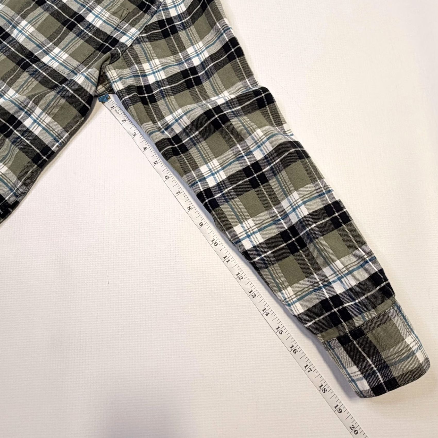 Mountain Khakis Mountain Khakis Shirt Mens Medium Green Plaid Flannel Button Front Relaxed Fit Size US M / EU 48-50 / 2 - 6 Thumbnail