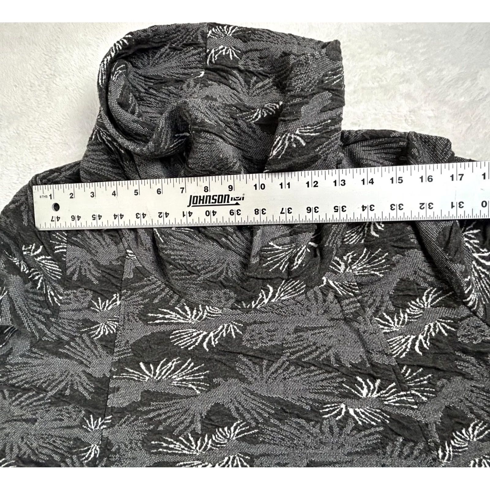 Fossil Komil Fossil Flint Tunic Womens Cowl Neck Top Large Gray White Leaf Long Sleeve Size L / US 10 / IT 46 - 6 Thumbnail