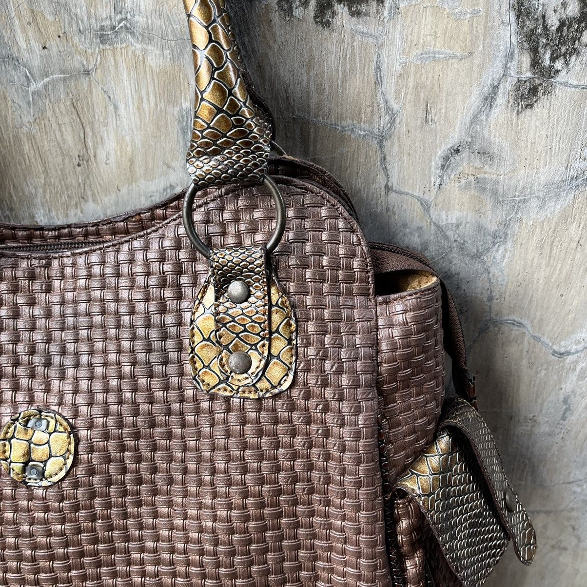 Japanese Brand 00's POCKETED SYN LEATHER SNAKESKIN SHOULDER BAG Size ONE SIZE - 4 Thumbnail
