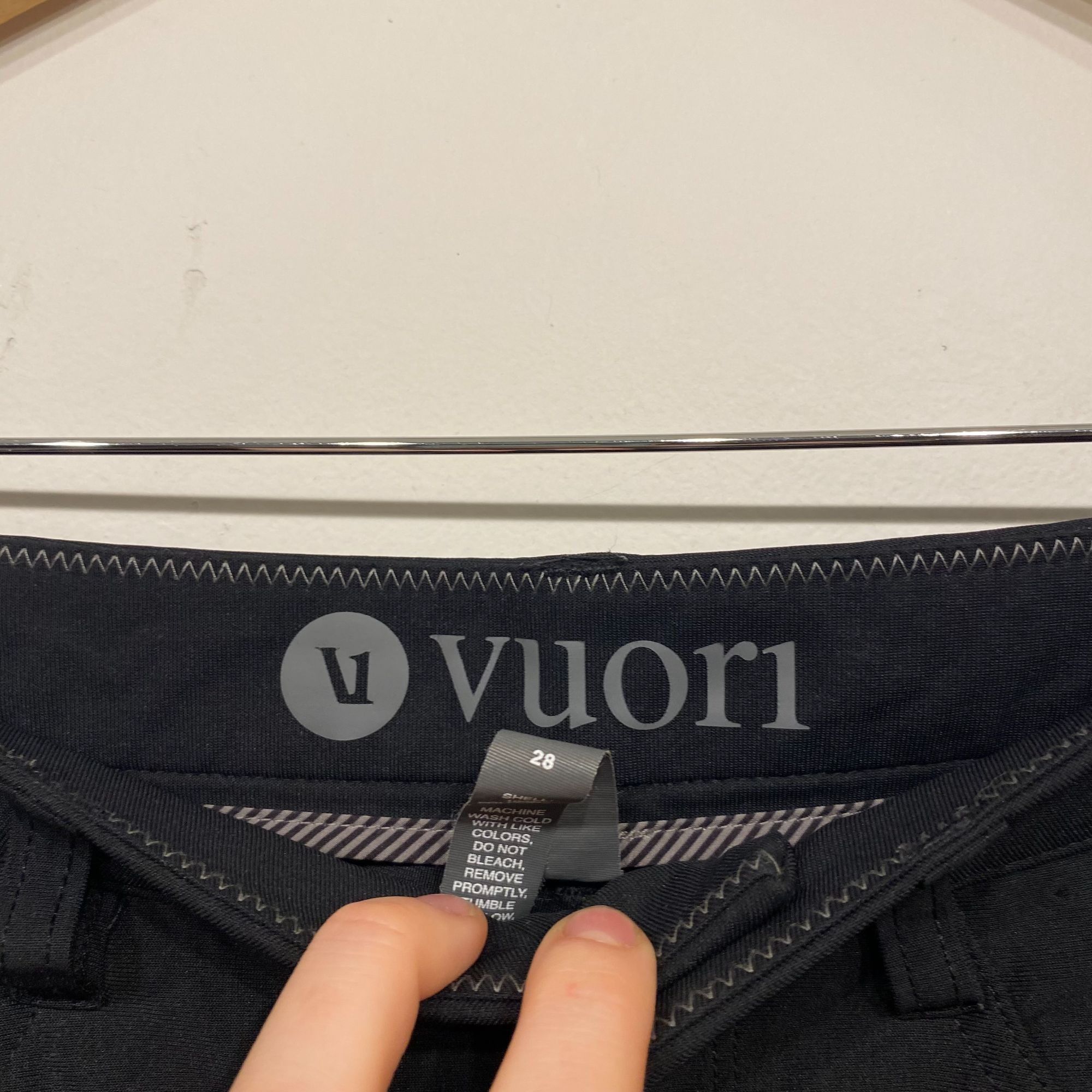Vuori Vuori Men's Meta Pant Athletic Slim Fit in Black Size 28 Size US 28 / EU 44 - 4 Thumbnail