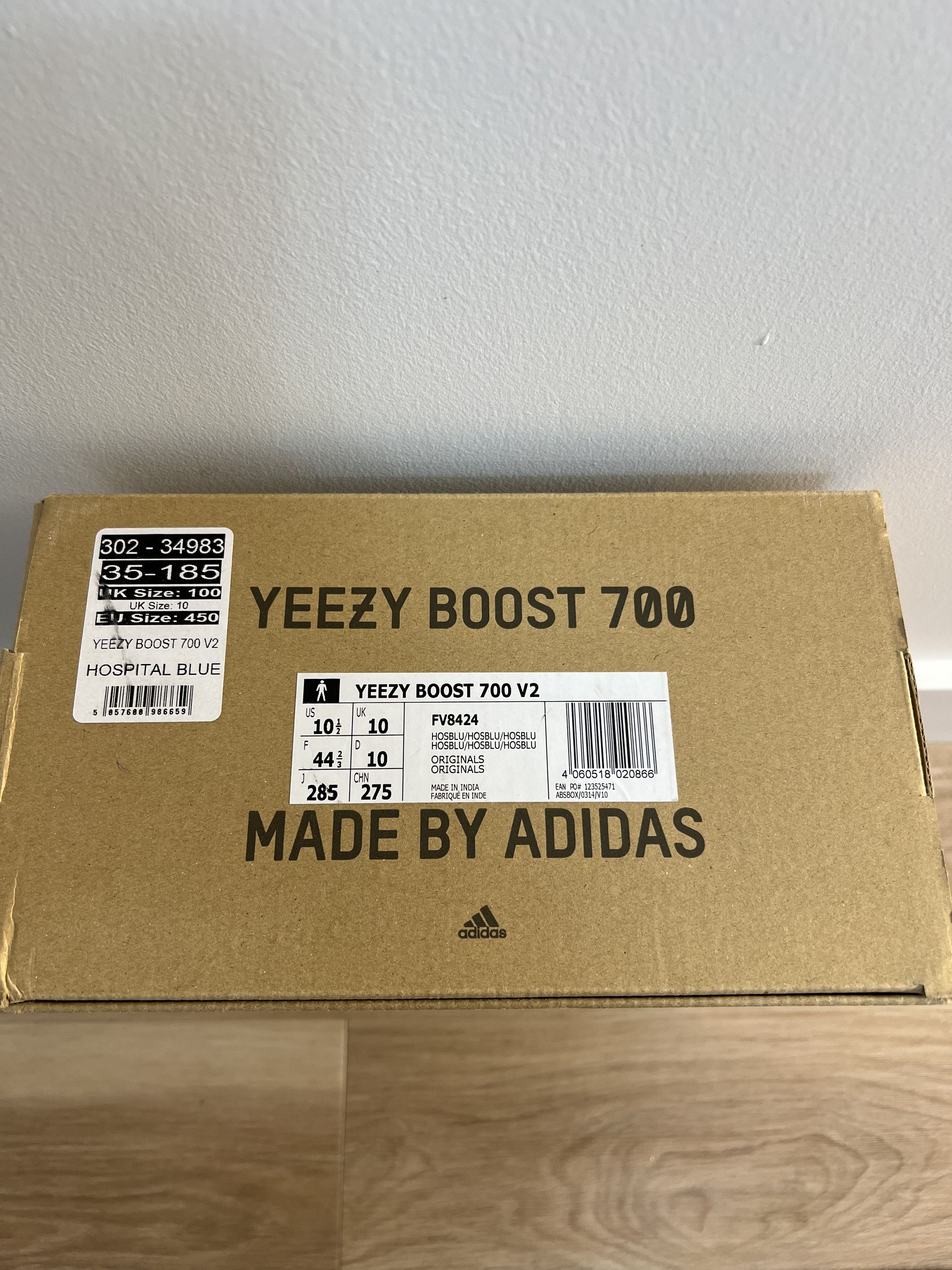 Adidas YEEZY 700 HOSPITAL BLUE Size US 10.5 / EU 43-44 - 5 Thumbnail