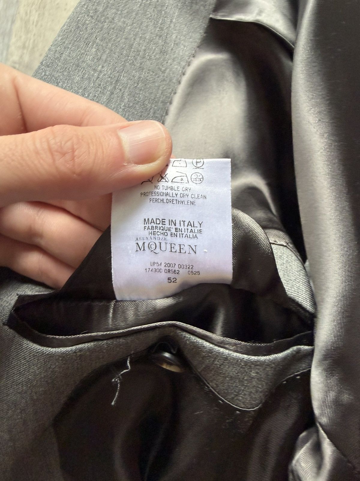 Alexander McQueen Alexander Mcqueen 2007 Grey Double Button Suit Size 42R - 5 Thumbnail