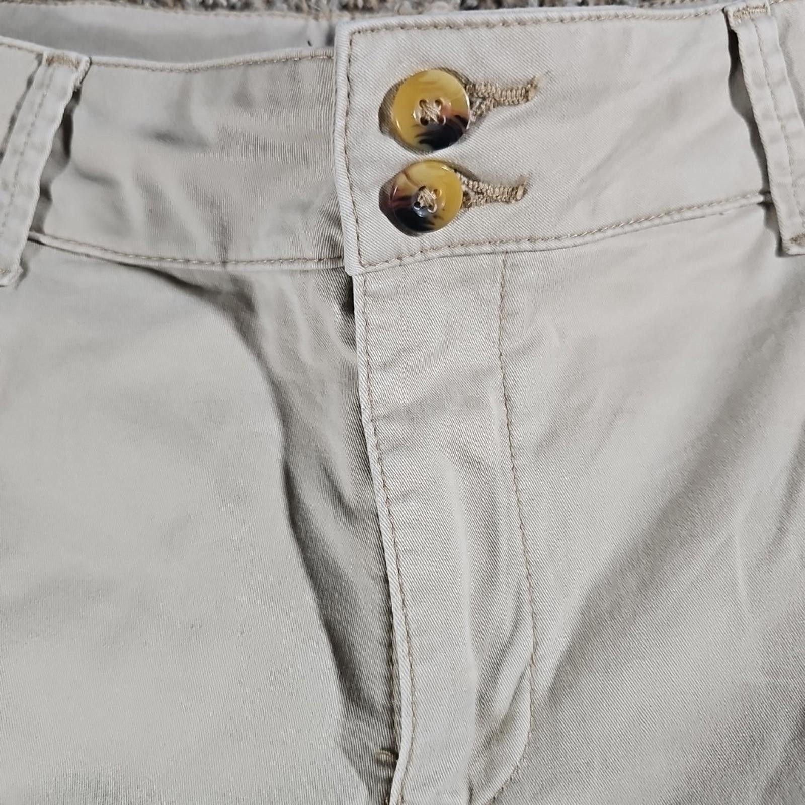 Lee Lee Women Straight Fit Khaki Cargo Shorts 10M Outdoor Casual Size 30" / US 8 / IT 44 - 2 Thumbnail