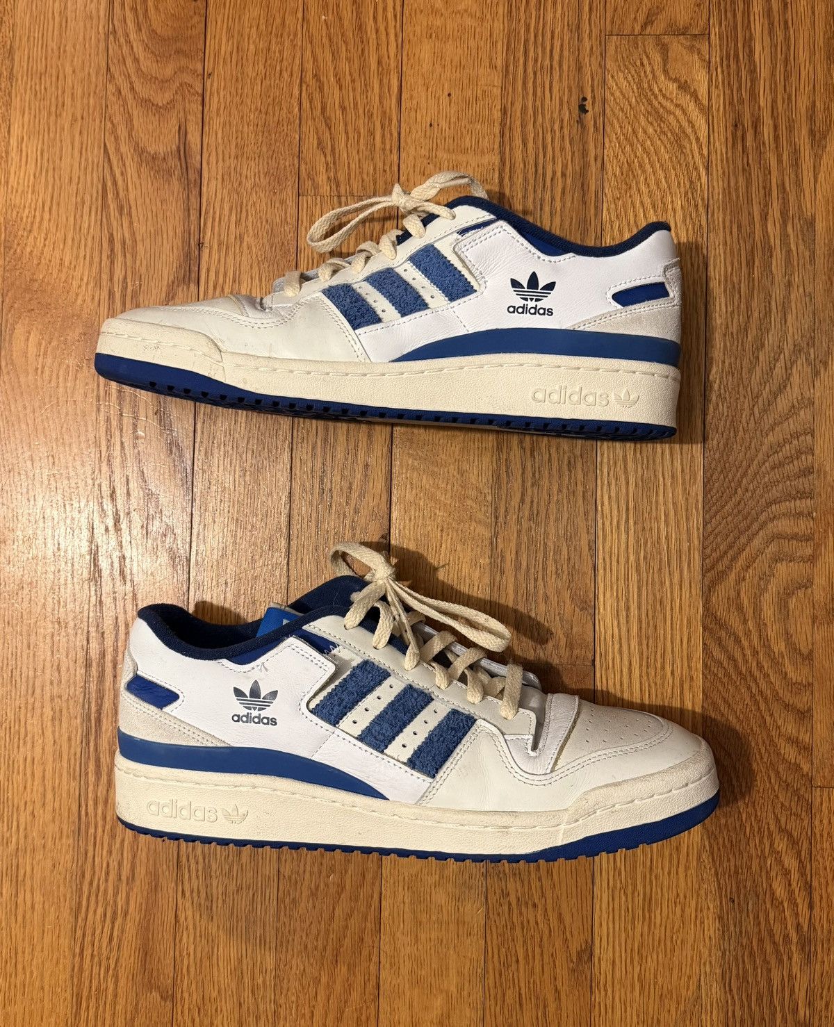 Adidas Adidas forum Size US 10 / EU 43 - 3 Thumbnail