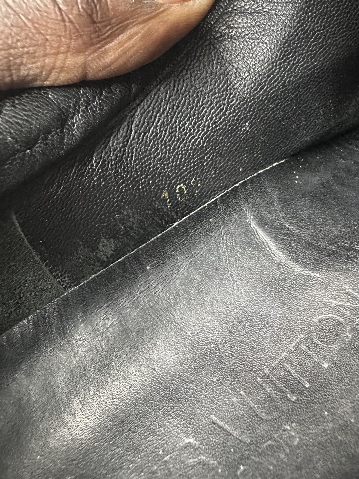 Louis Vuitton Louis Vuitton Black Leather Low Top Sneakers. Size US 12 / EU 45 - 10 Thumbnail