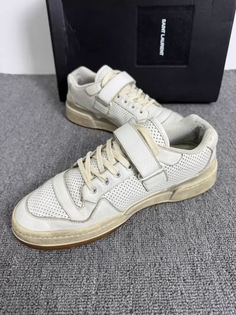 Saint Laurent Paris Saint Laurent Paris Worn-out Velcro low-top sneakers Size US 9.5 / EU 42-43 - 4 Thumbnail