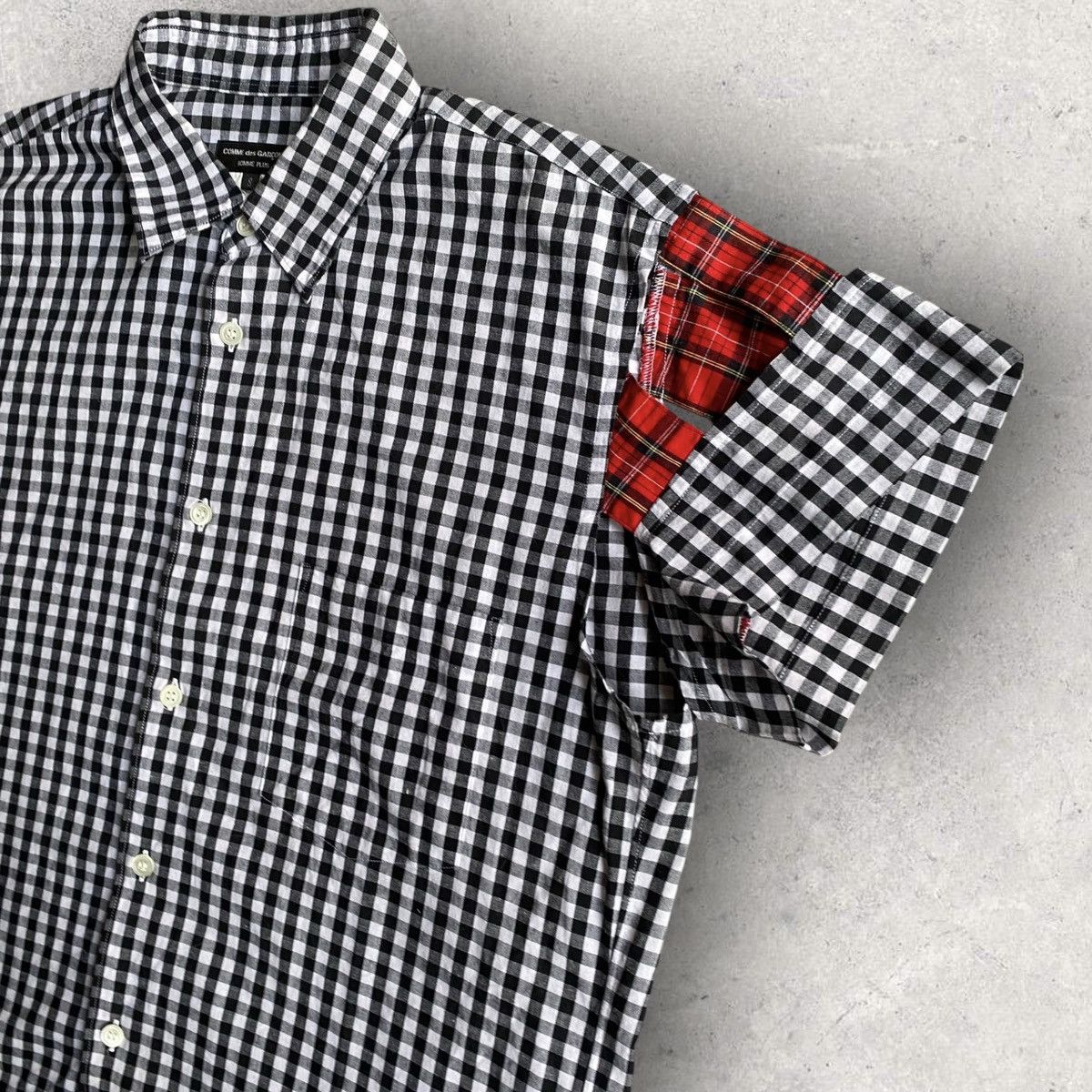 Comme des Garcons SS11 Cut Out Sleeves Shirt Size US S / EU 44-46 / 1 - 2 Thumbnail