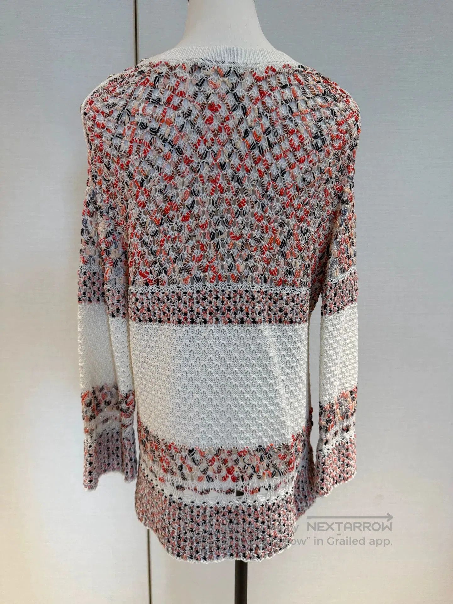 Chanel Chanel White Colorblock Cutout Knit Top. Size US XS / EU 42 / 0 - 2 Thumbnail